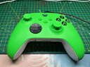 微软（Microsoft）XBOX无线游戏手柄 无线控制器 彩色手柄青森绿 蓝牙 适配XBOX/PC/平板/手机 丝之歌空洞骑士 实拍图