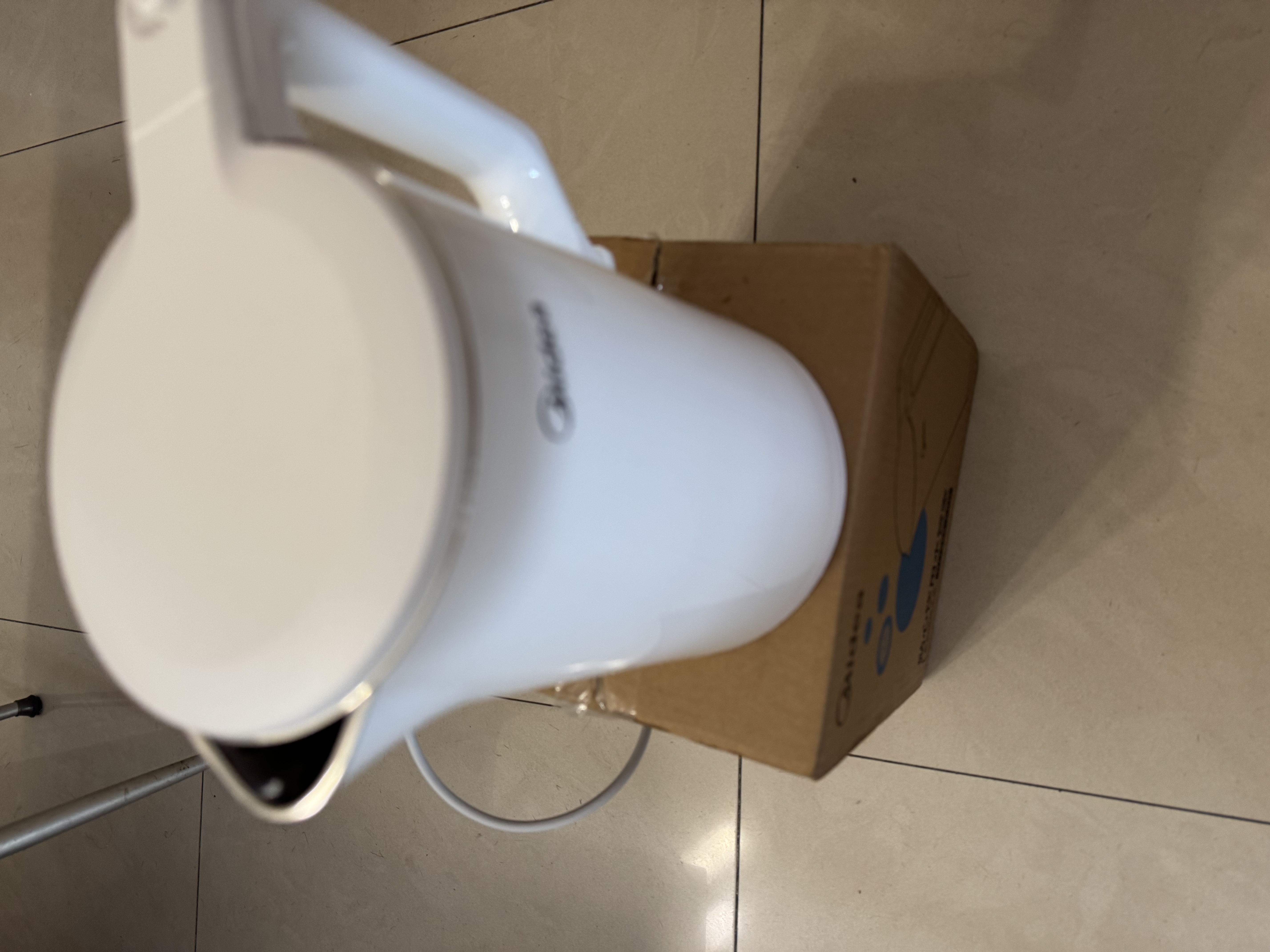 美的（Midea）电热水壶烧水壶养生家用1.5L大容量316L母婴级无缝内胆双层防烫自动断电MK-HJ1566-PRO 实拍图