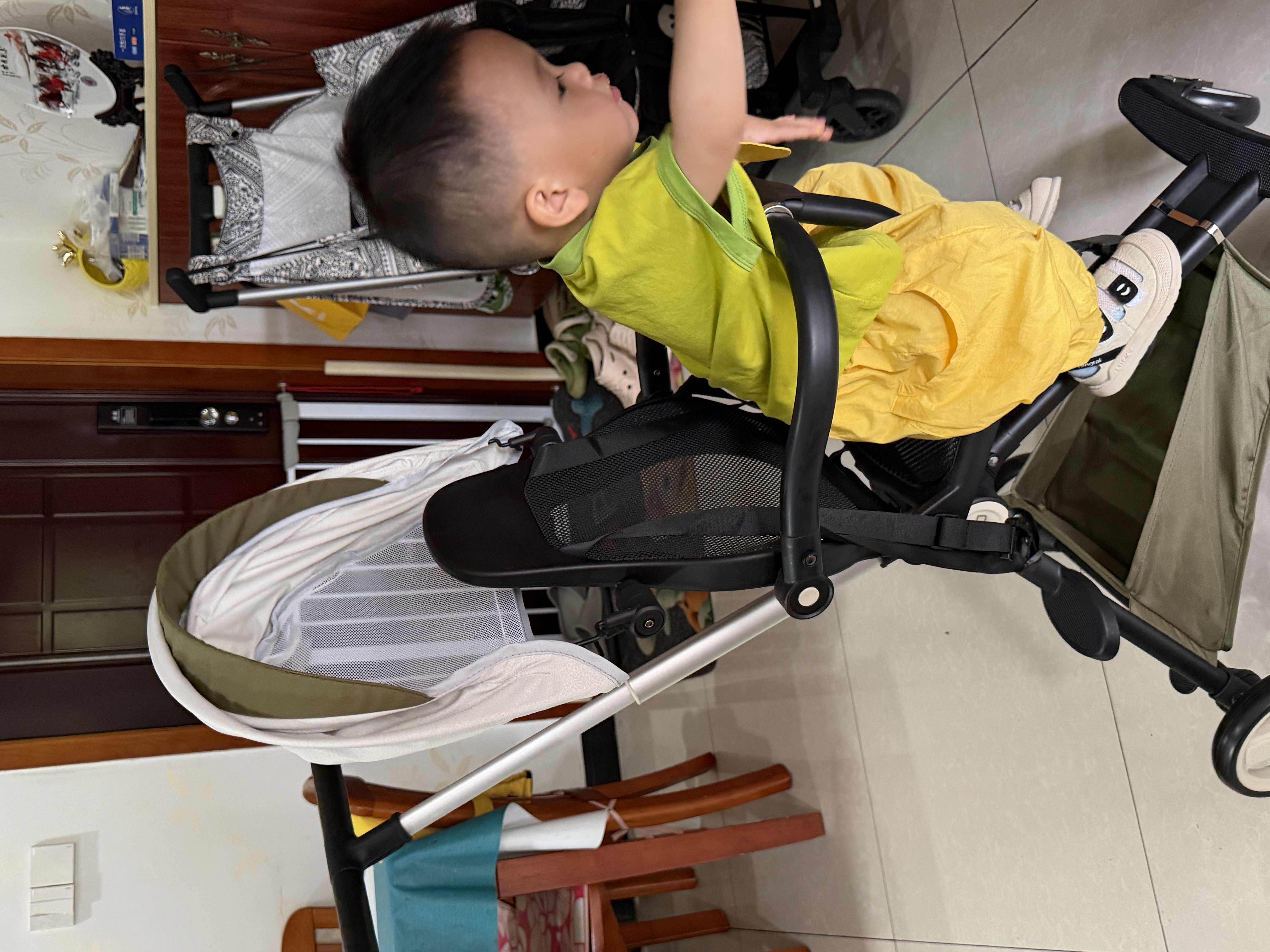 比陌bimo遛娃神器可登机可坐躺高景观轻便婴儿手推车超轻折叠溜娃车 【8代新品】旗舰版-摩登绿+遮阳棚+伸缩脚托 实拍图