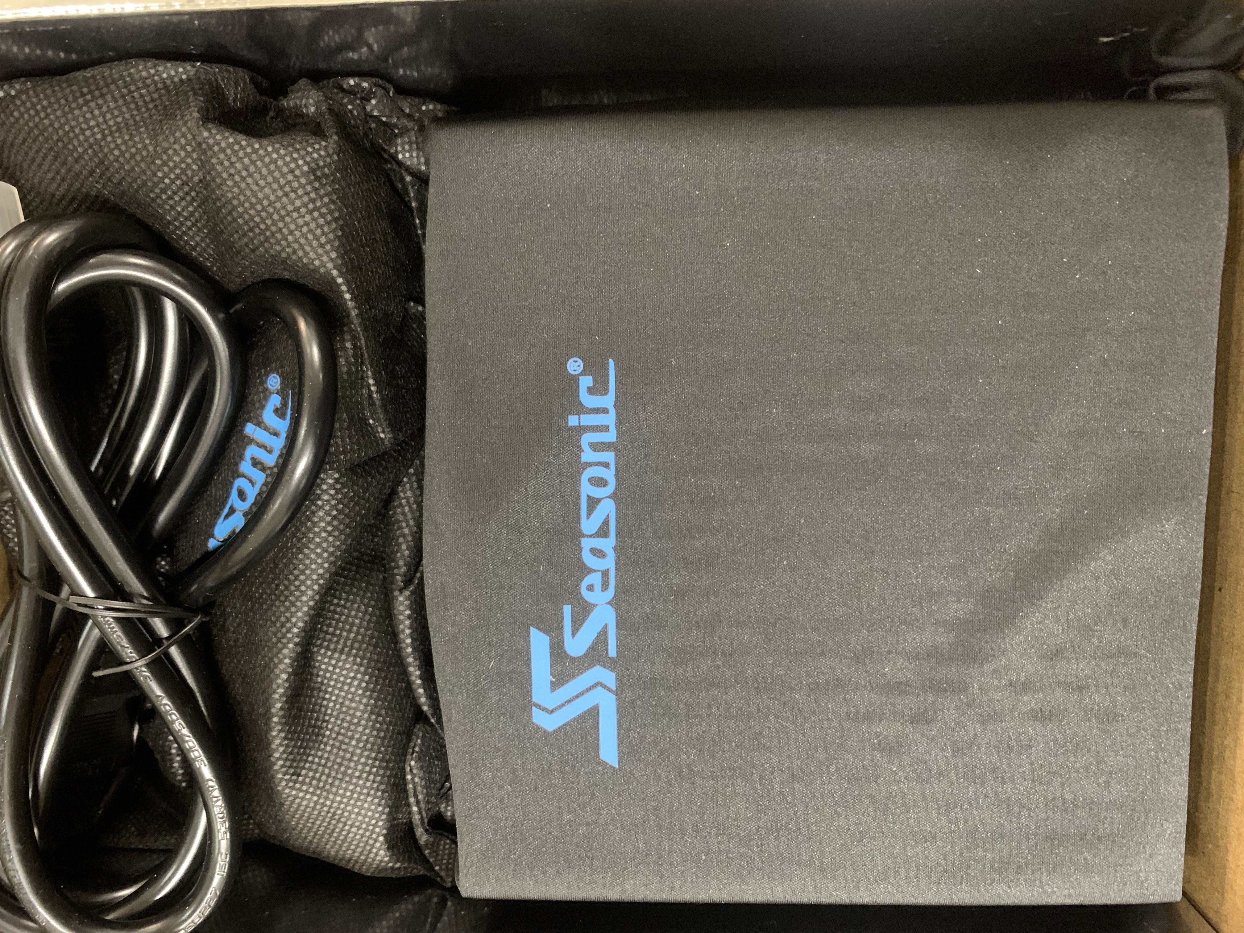 海韵（SEASONIC）【PRIME旗舰】500W 白金级无风扇 电脑电源｜0dBA ｜A++声学认证 实拍图
