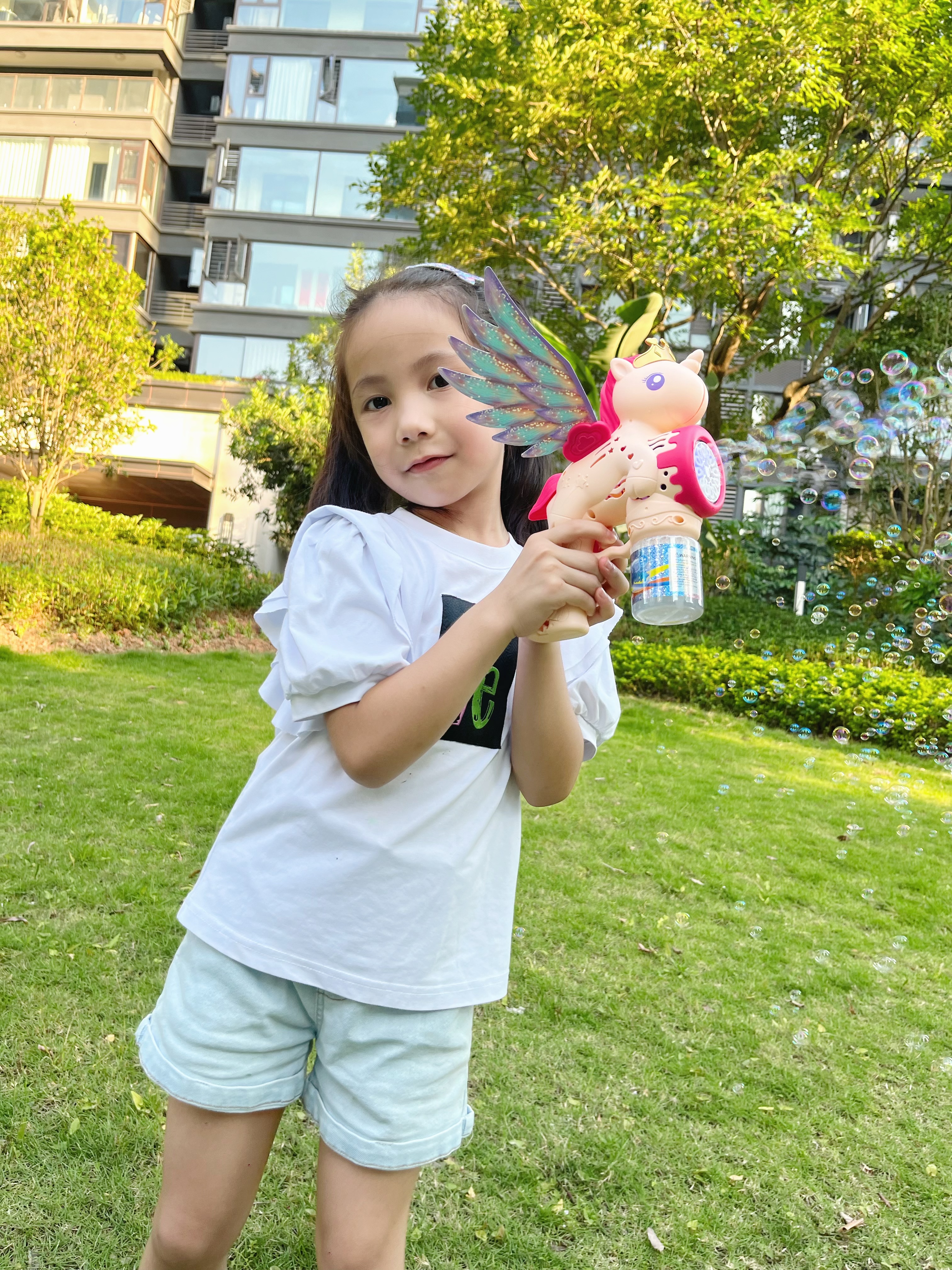 艾杰普（JEPPE）新款手持电动泡泡机儿童女孩泡泡枪全自动户外小马独角兽玩具 实拍图