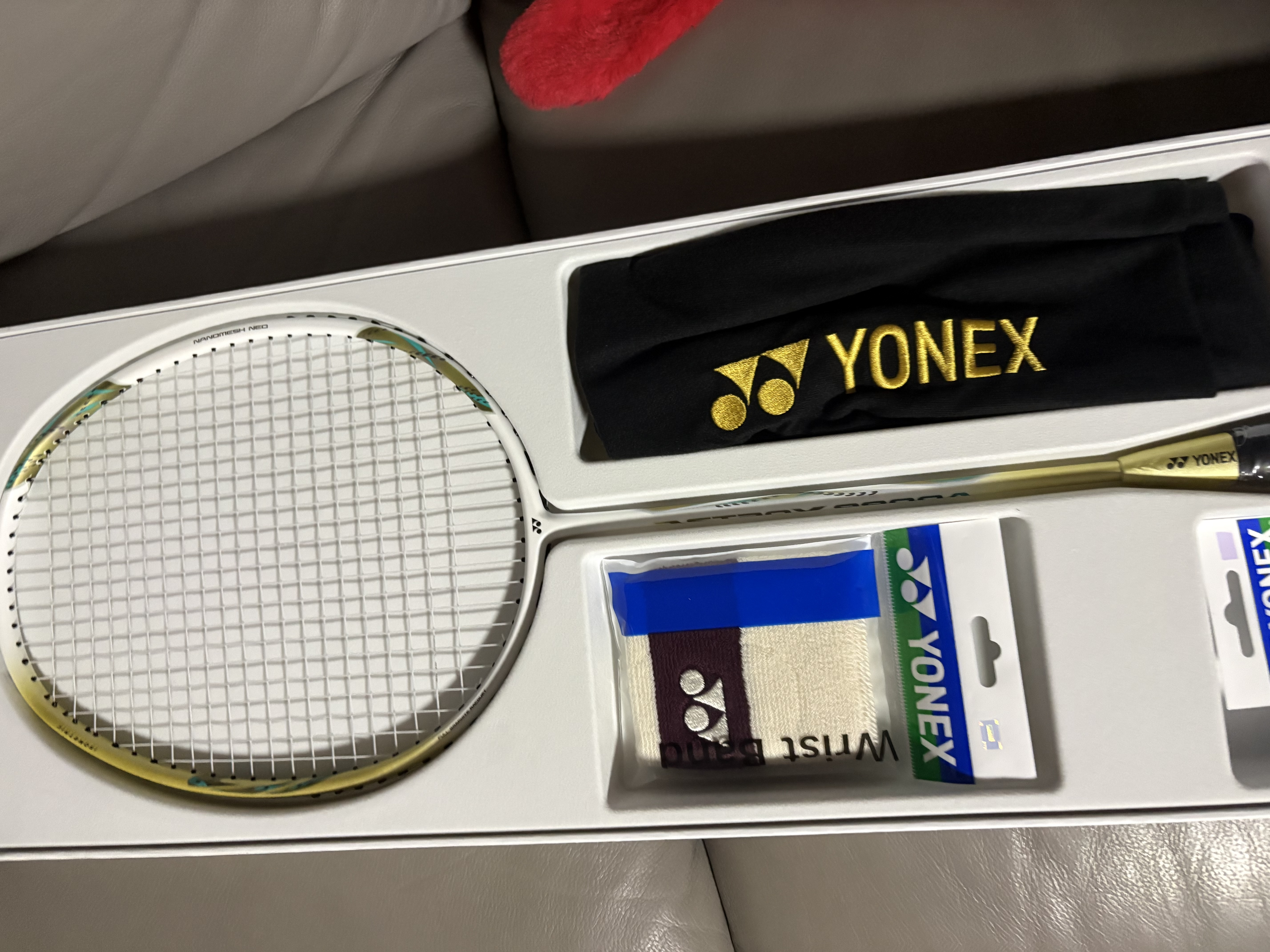 YONEX尤尼克斯羽毛球拍单拍5U全碳素超轻专业yy天斧系列9900A套装礼盒 白金礼盒套装 BG-65线(拉25~27磅 业余进阶) 实拍图