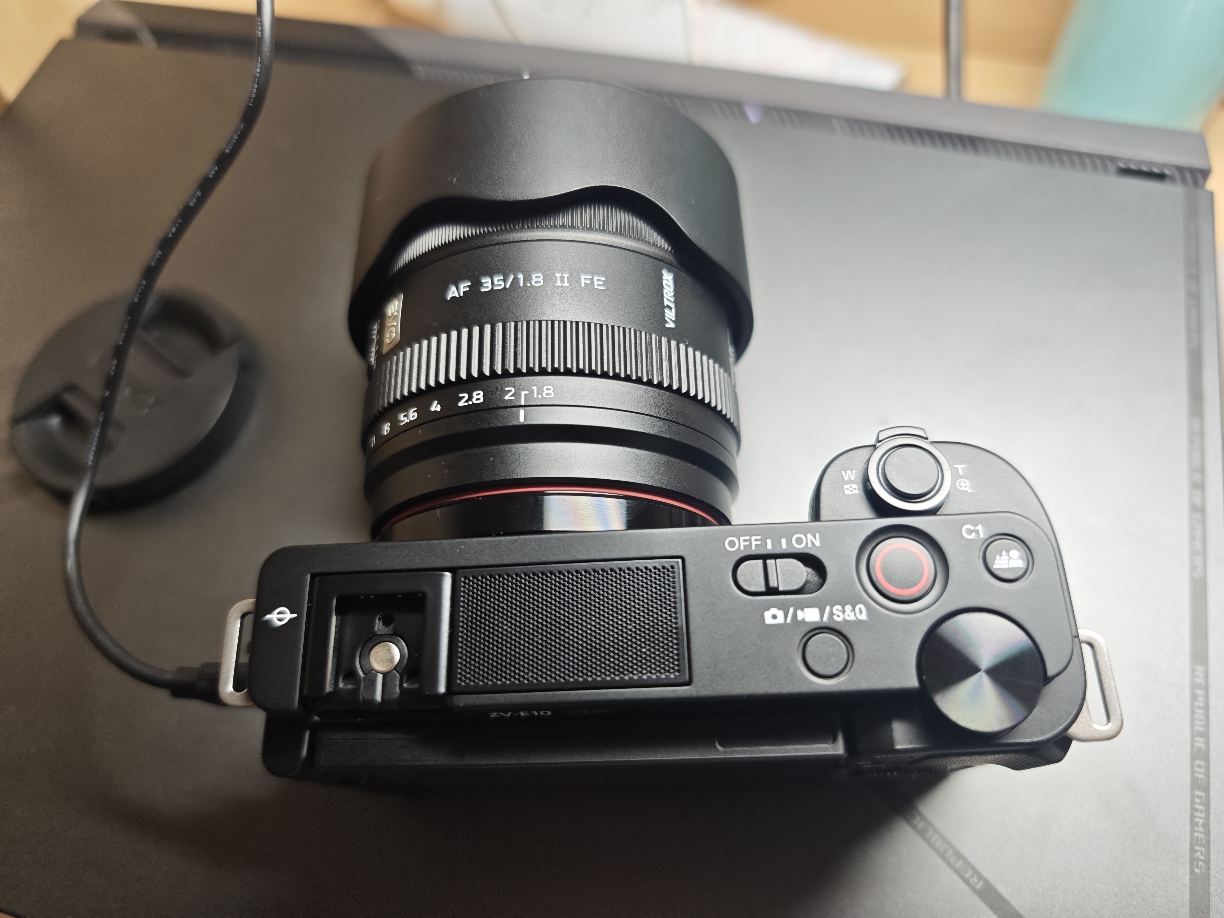 索尼（SONY）ZV-E10K APS-C半画微单 ZV-E10  ZV-E10L vlog直播4K视频侧翻式ZV-E10L/zv-e10/ZV-E10K 黑色单机 官方标配（不含内存卡） 实拍图