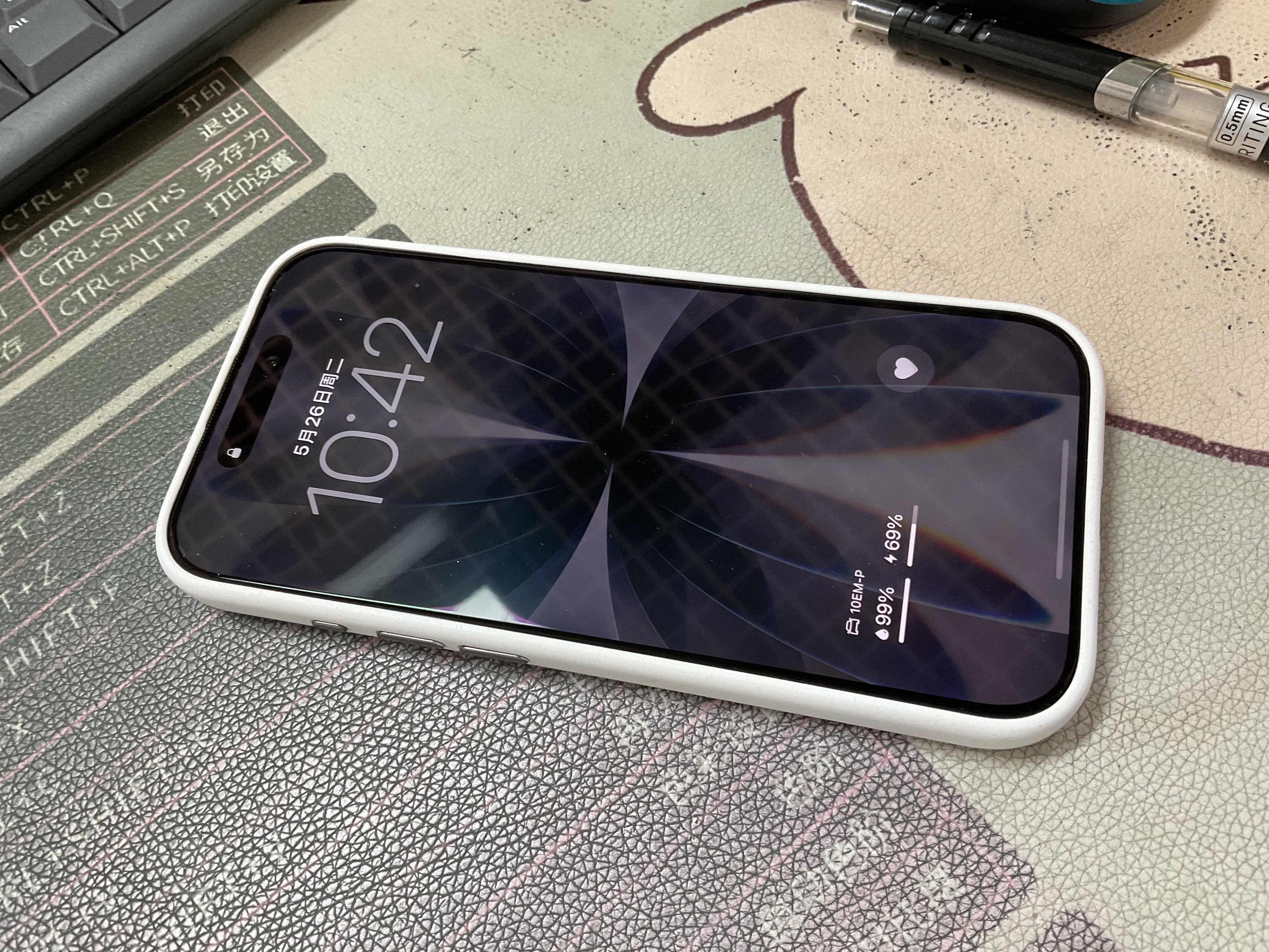 猩球卫士高级感保护套适用Apple/苹果iPhone17磁吸保护壳石英砂涂层散热MagSafe简约商务外壳白 实拍图