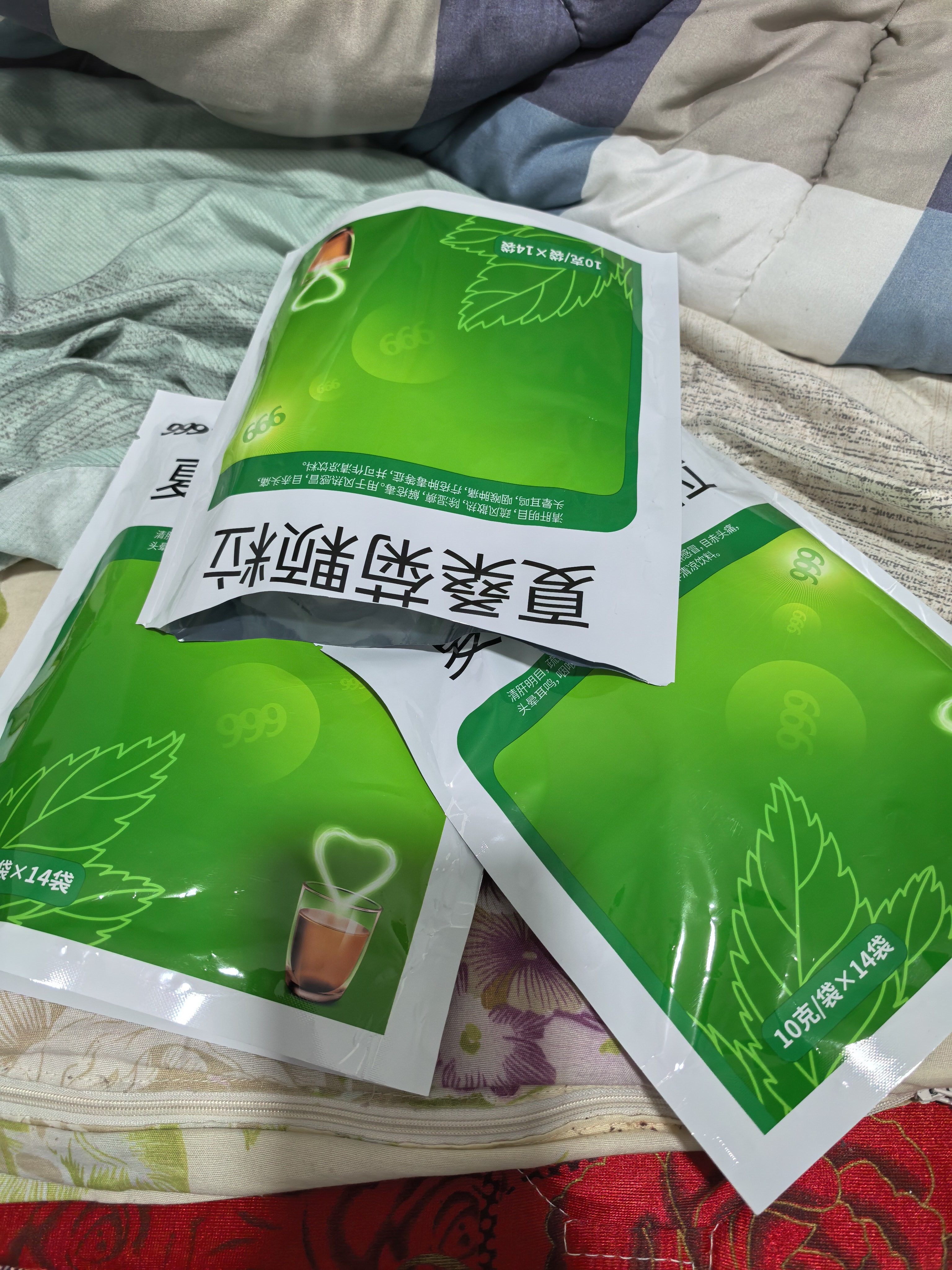 999夏桑菊颗粒10g*14袋清肝明目疏风散热除湿痹解疮毒用于风热感冒清凉饮料,头晕耳鸣,咽喉肿痛,疔疮肿毒 实拍图