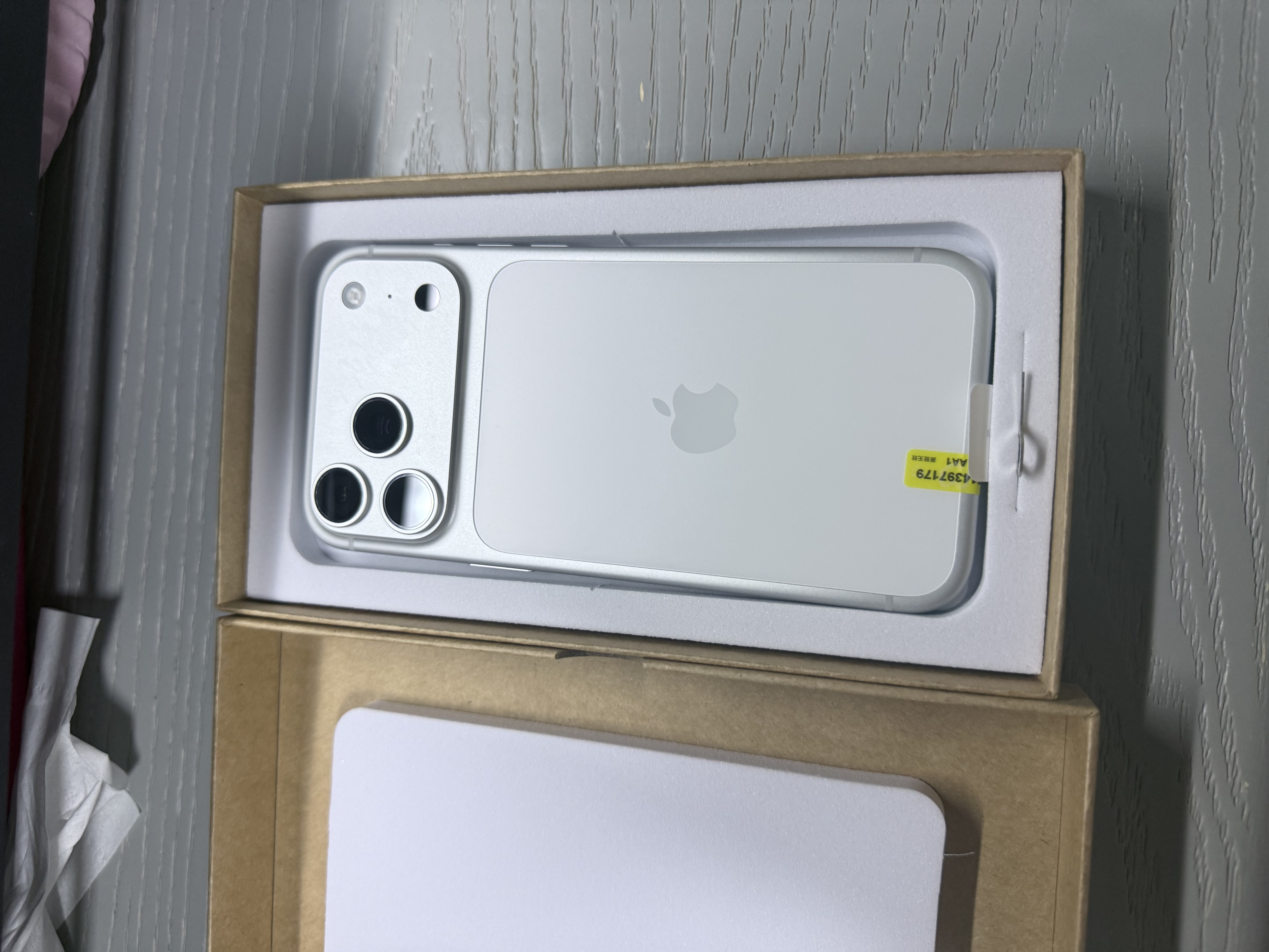 Apple苹果iPhone17/16/15/14/13/12pro/max系列 二手手机内存以质检报告为准 苹果 iPhone 17 Pro Max 实拍图