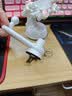 【爆款10w+】高档新款手机支架多场景滴胶吸盘式可伸缩旋转百搭支撑防抖品质支架桌面贴合车上通用 卡通款-重力式支架【送小公仔6个】 实拍图