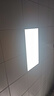 雷士（NVC）LED集成吊顶面板厨卫灯嵌入式光触媒珍珠白窄边框24W 300*600 实拍图