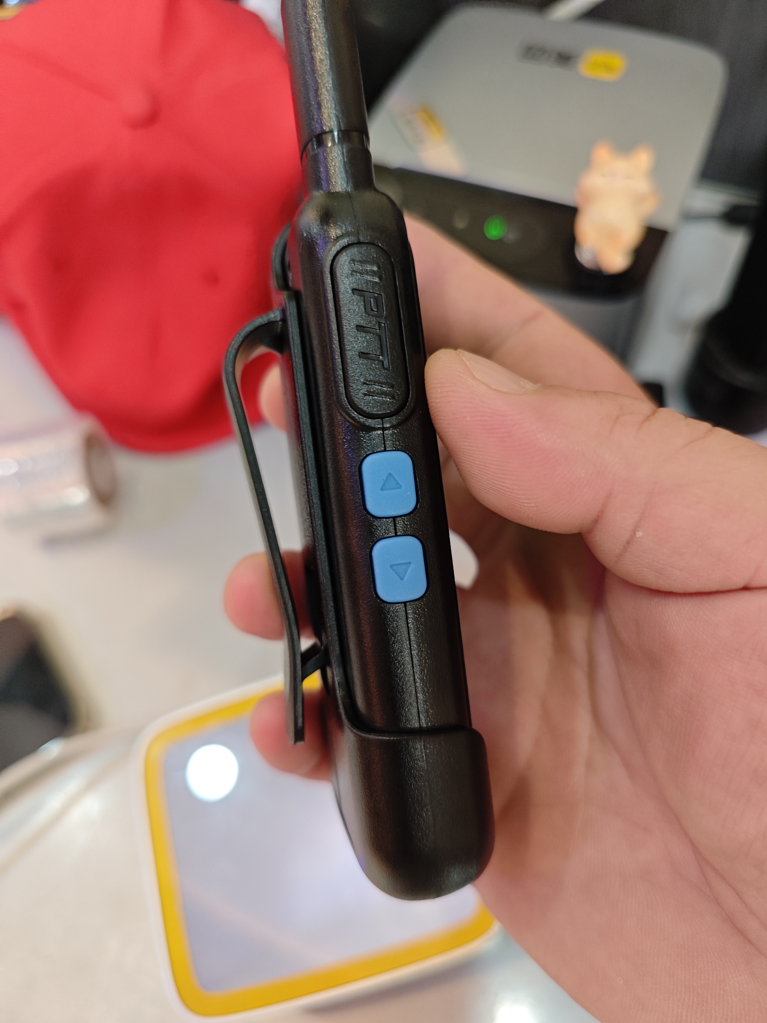 威贝特【双台装】WBT-V1 Plus超薄款对讲机 专业大功率远距离户外民用商用迷你手持台 实拍图