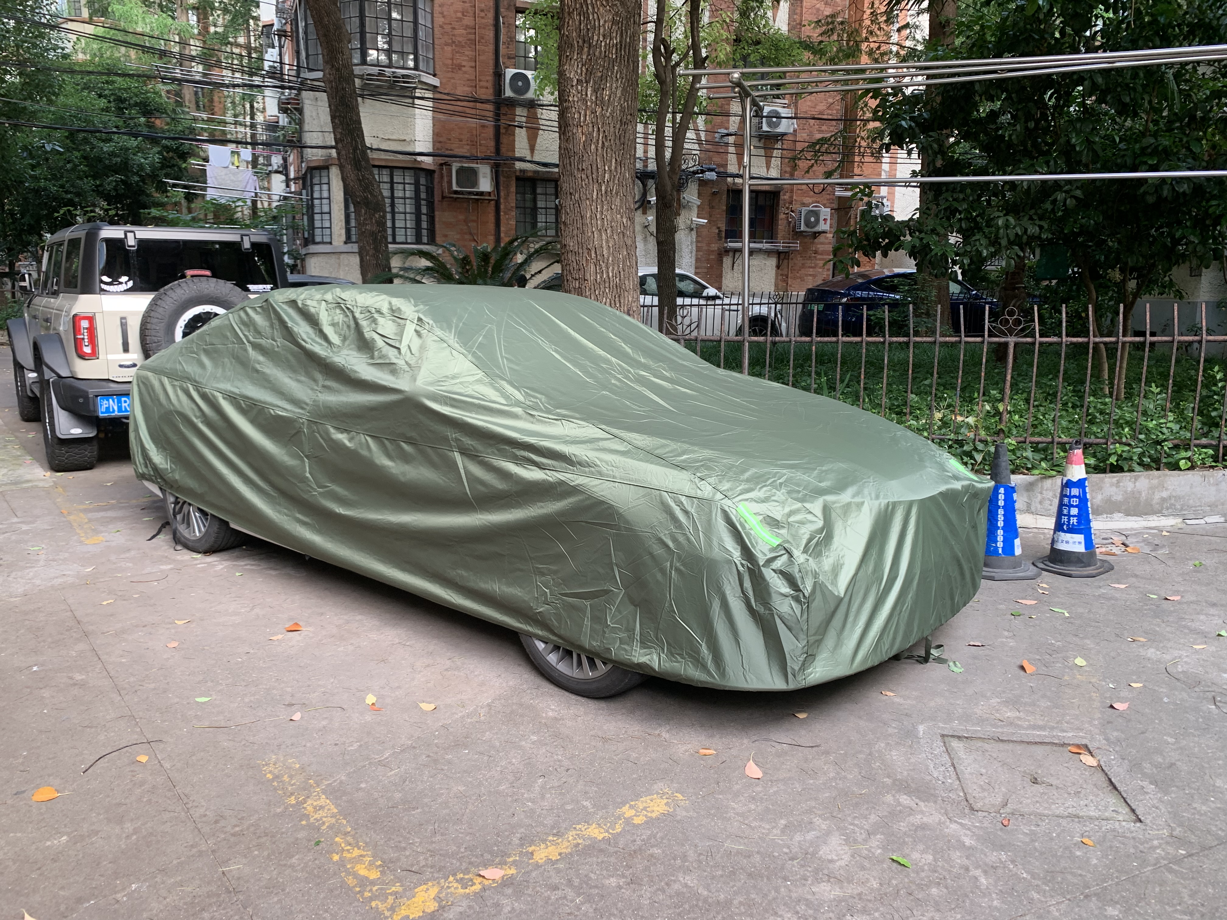 HAPOWER牛津布汽车车衣车罩防晒防雨隔热防尘加厚遮阳车套外全罩通用四季 焕新升级【军绿色】600D航天级100%牛津布车衣 【加厚款】纳米防水防暴晒防冰雹技术*四季防护 实拍图