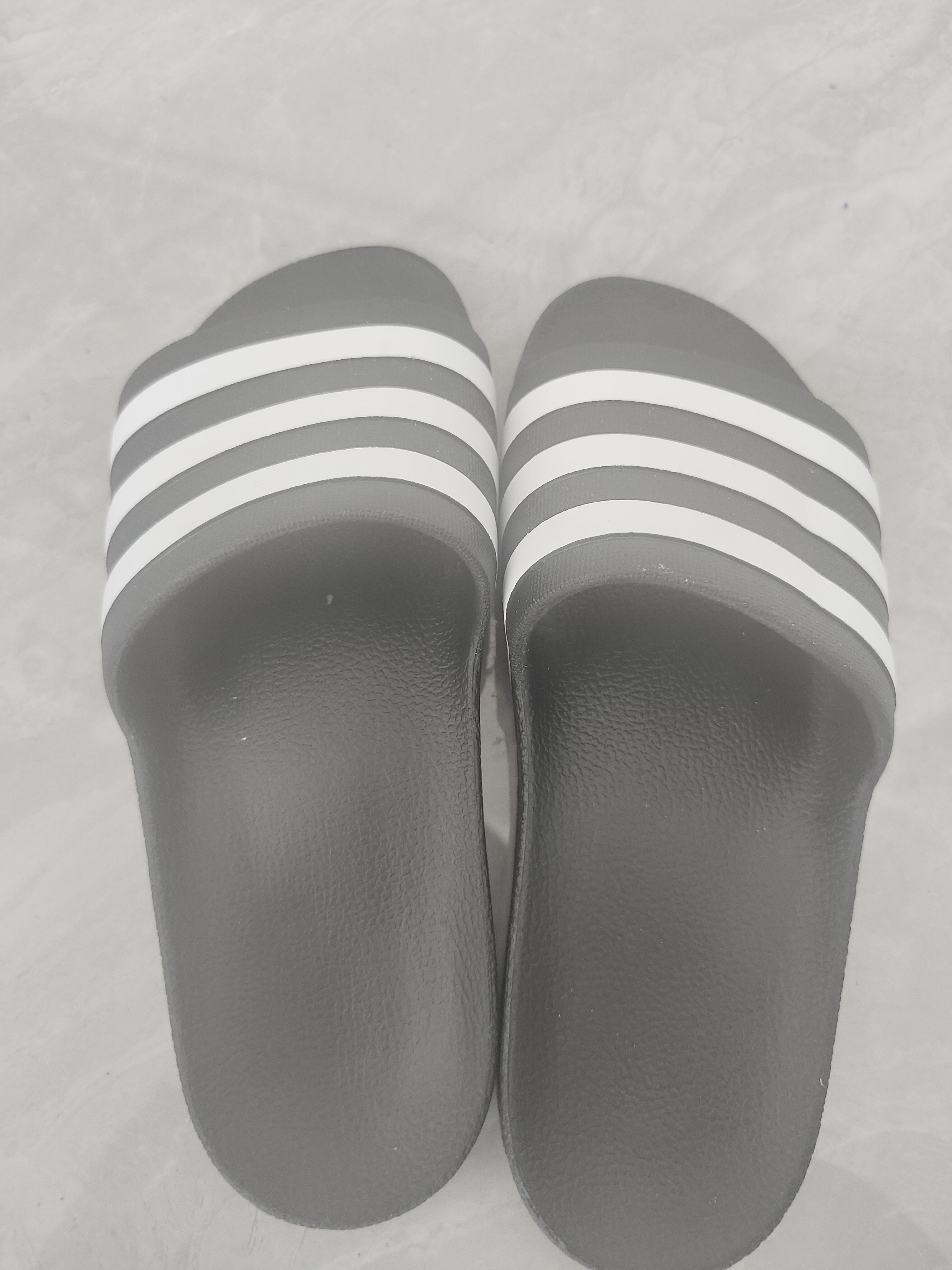 阿迪达斯（adidas）男子游泳系列ADILETTE AQUA运动 拖鞋 F35543 40.5码 UK7码 实拍图
