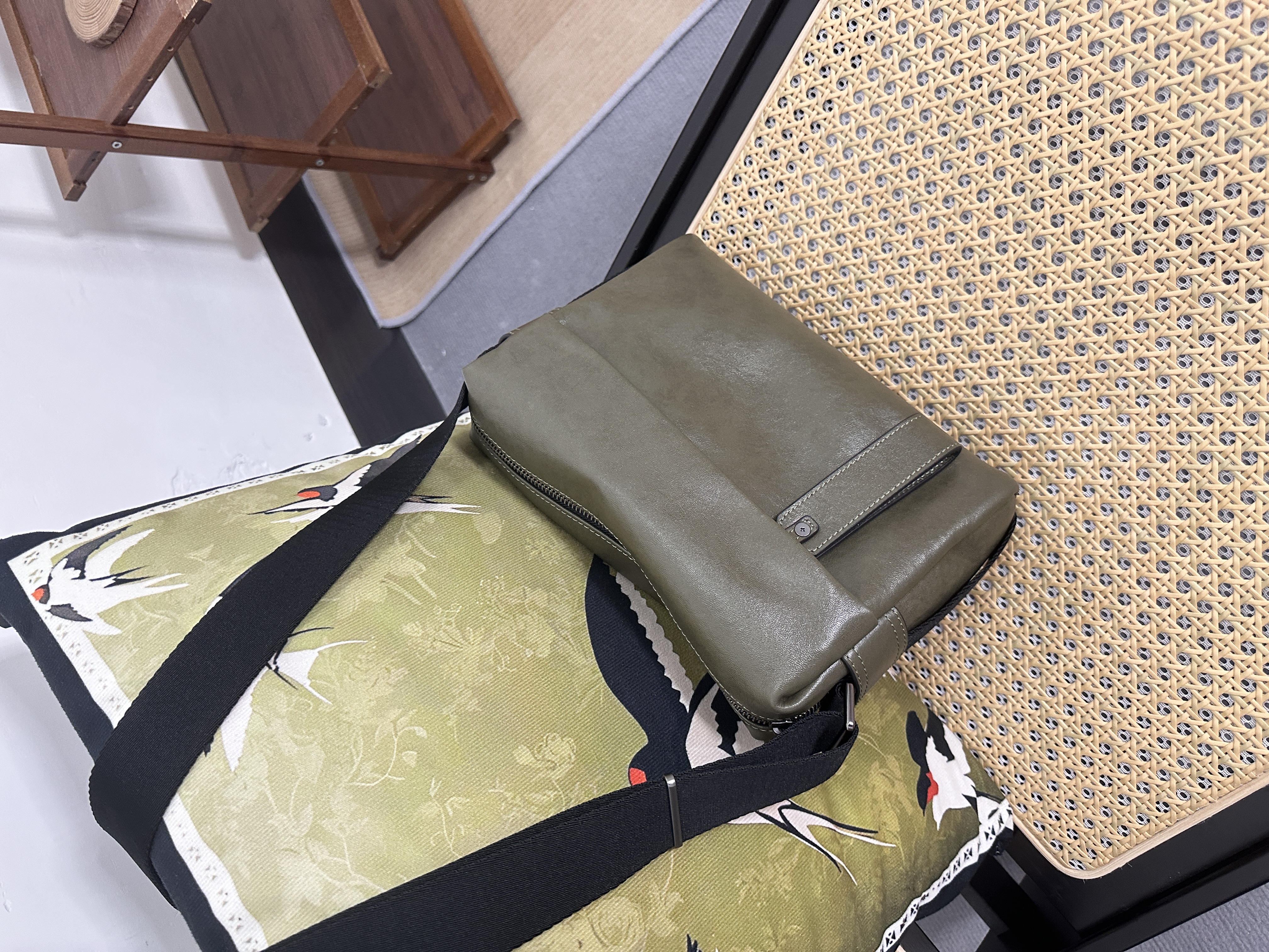 Navigare意大利小帆船男士斜挎包头层牛皮单肩包男挎包通勤男包送生日礼物 实拍图