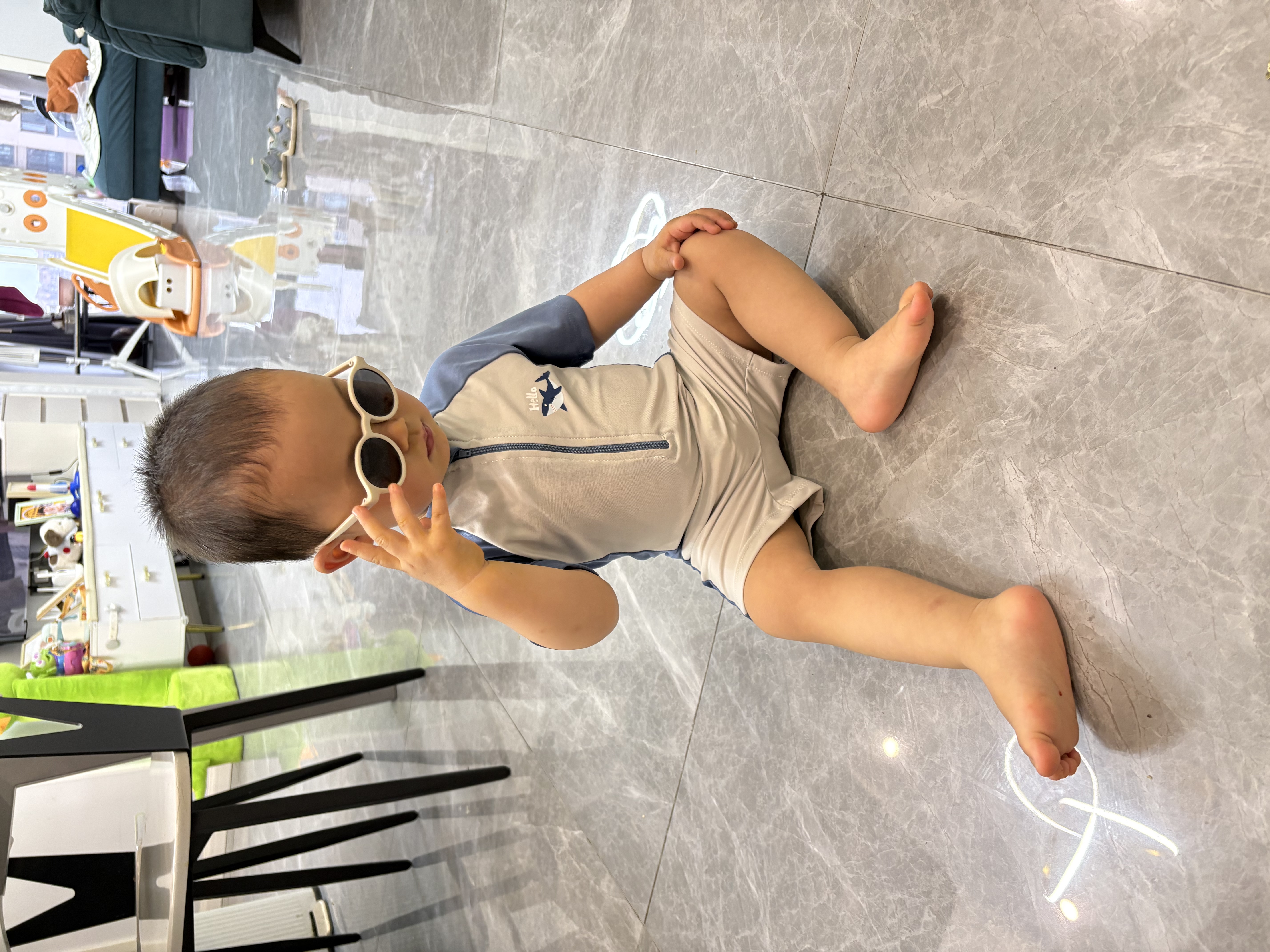心楠 儿童连体短袖泳衣男童夏季防可爱鲨鱼晒速干中小童宝宝度假套装 可爱鲨鱼M码【身高80-90CM】 100 实拍图