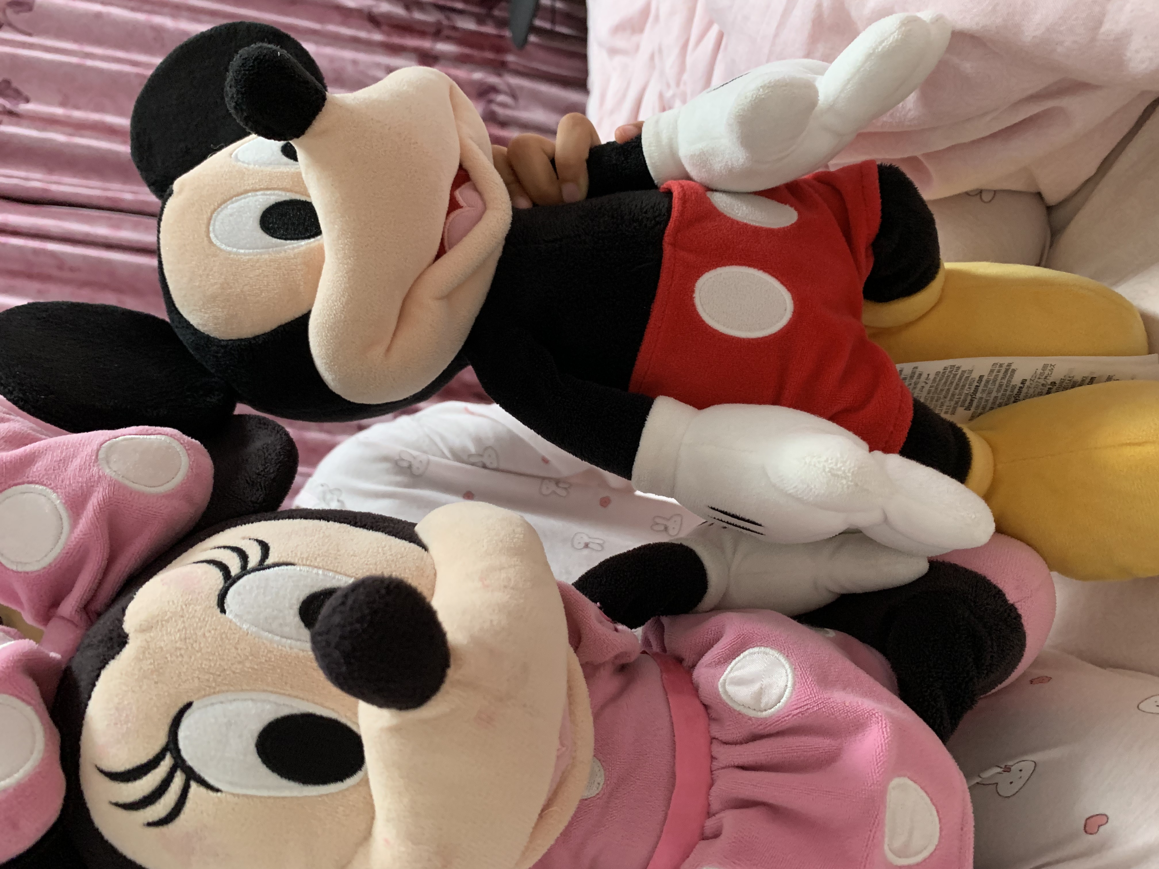 迪士尼（Disney）经典米奇米妮毛绒玩偶玩具大号公仔情侣结婚礼物压床娃娃生日礼物 米奇红色中号 实拍图