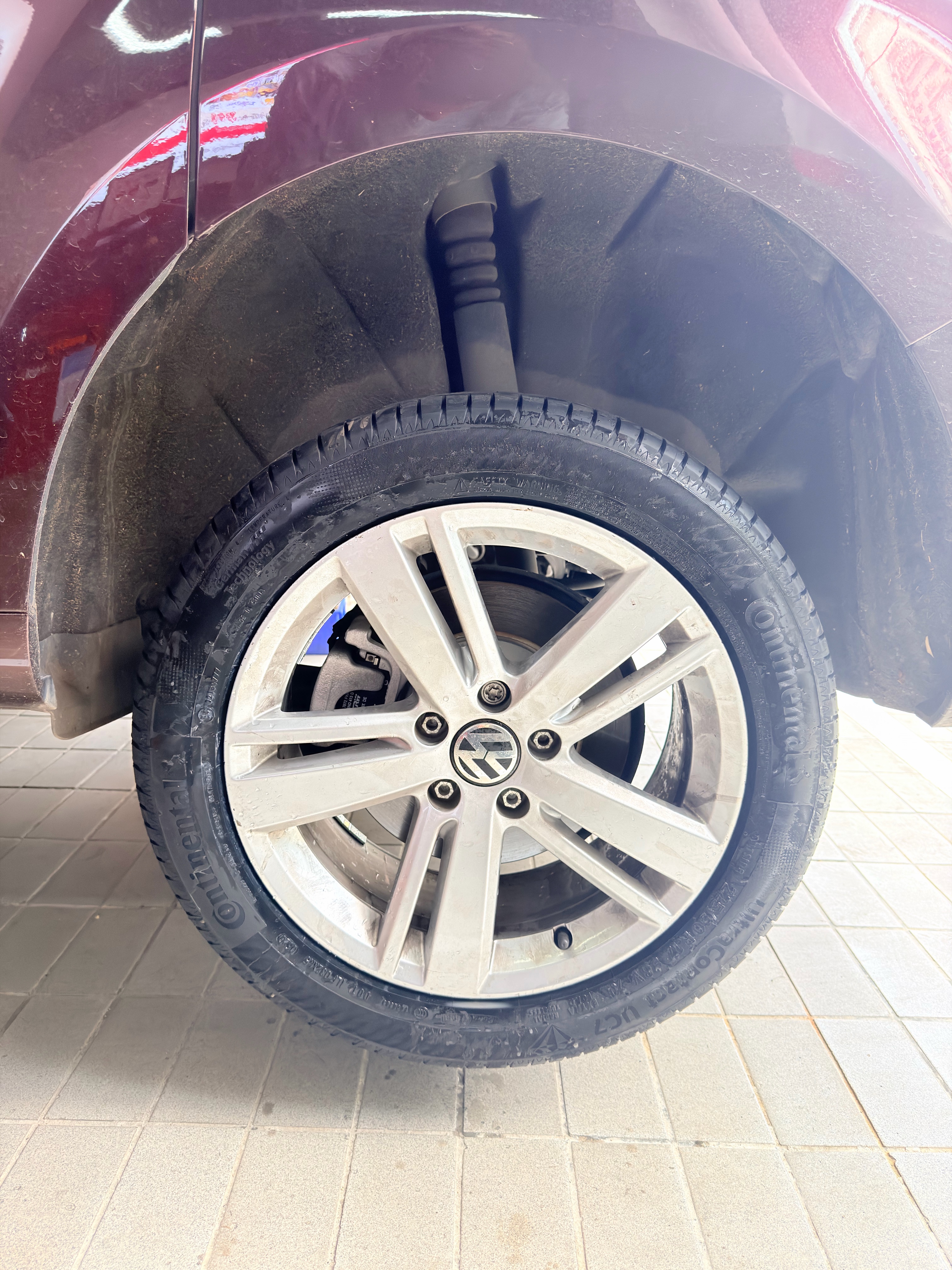 马牌（Continental）汽车轮胎 225/50R17 98V XL FR CS UC7 自修补轮胎/适配本田雅阁 实拍图