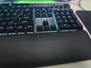 美商海盗船 (USCORSAIR) K100 RGB 光轴 机械键盘 游戏键盘 有线连接 全尺寸 黑色 OPX光轴 实拍图