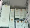 雅诗兰黛plus开卡礼-紧致焕亮柔肤体验礼(蓝洁50ml+胶原霜乳霜款1.5ml*2） 实拍图