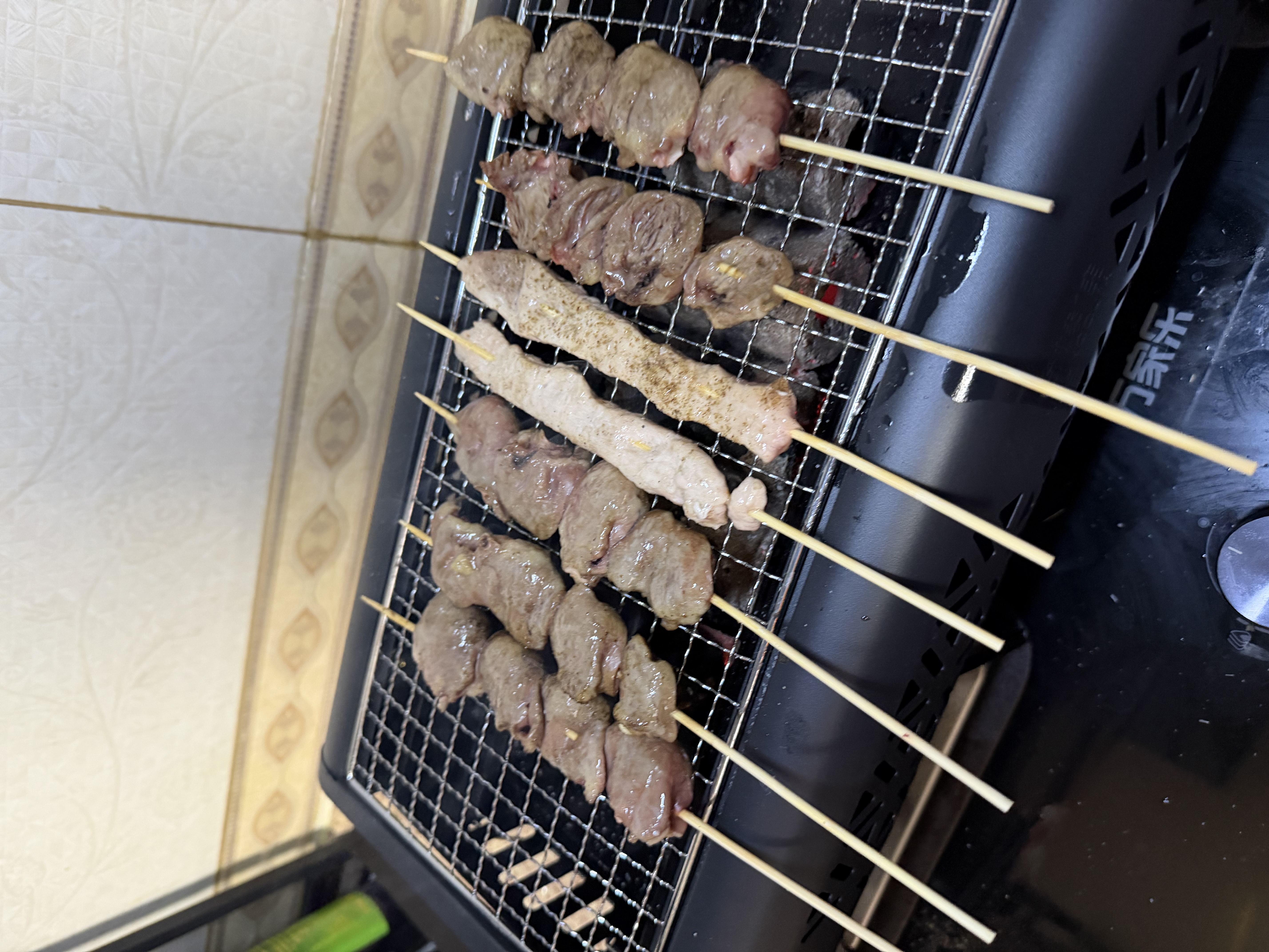 尚烤佳（Suncojia）户外烧烤炉 烧烤架 木碳烤肉炉 便携烧烤炉具含烧烤配件收纳包 实拍图
