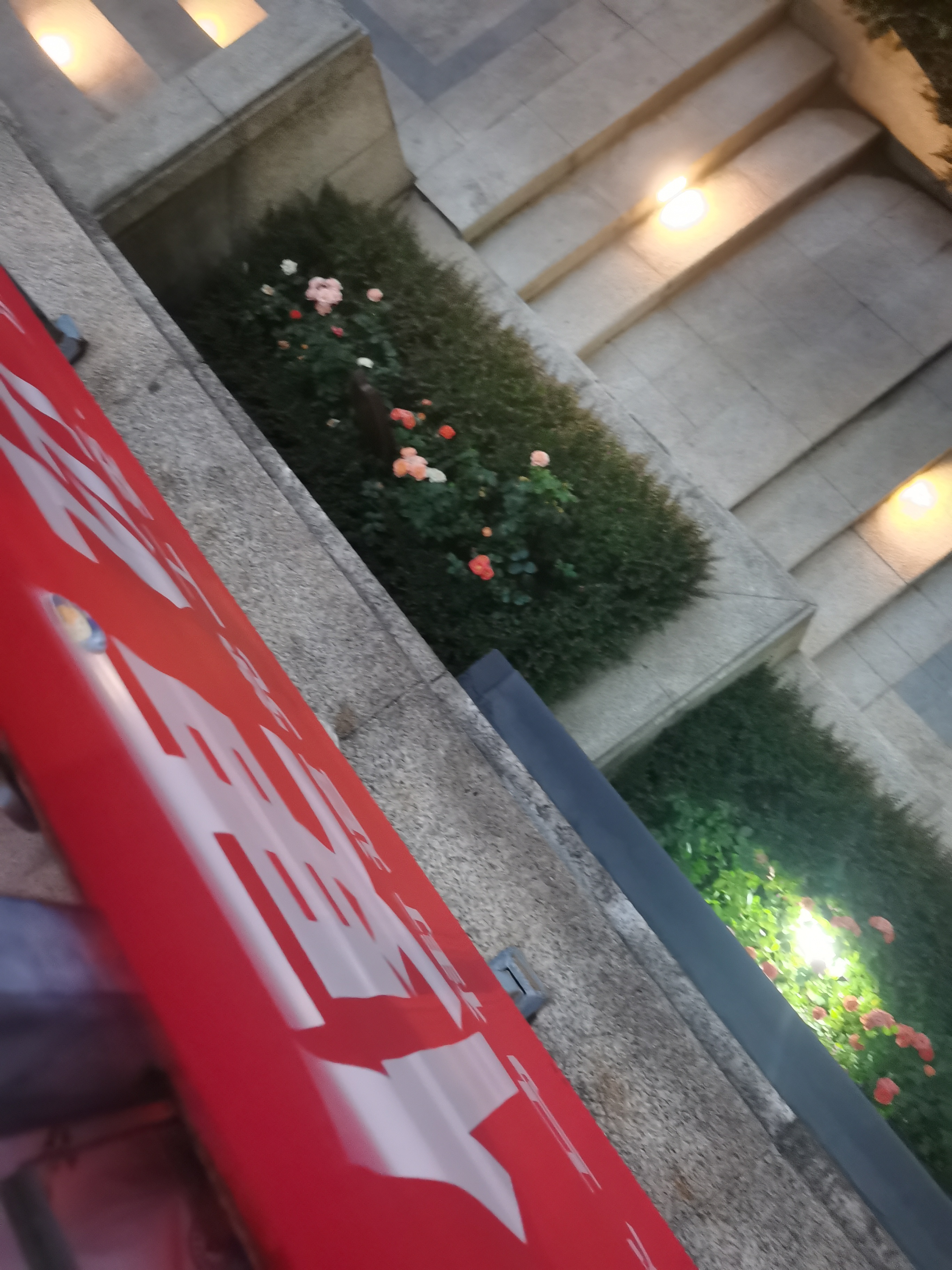班尼路（Baleno）冰丝微喇防晒裤女夏2026女装新款UPF50+防紫外线凉感通勤早八长裤 实拍图