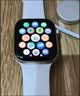 Apple/苹果 Watch S11 智能手表GPS+蜂窝款46毫米玫瑰金色铝金属表壳淡桃粉色运动型表带S/M MFDG4CH/B 实拍图