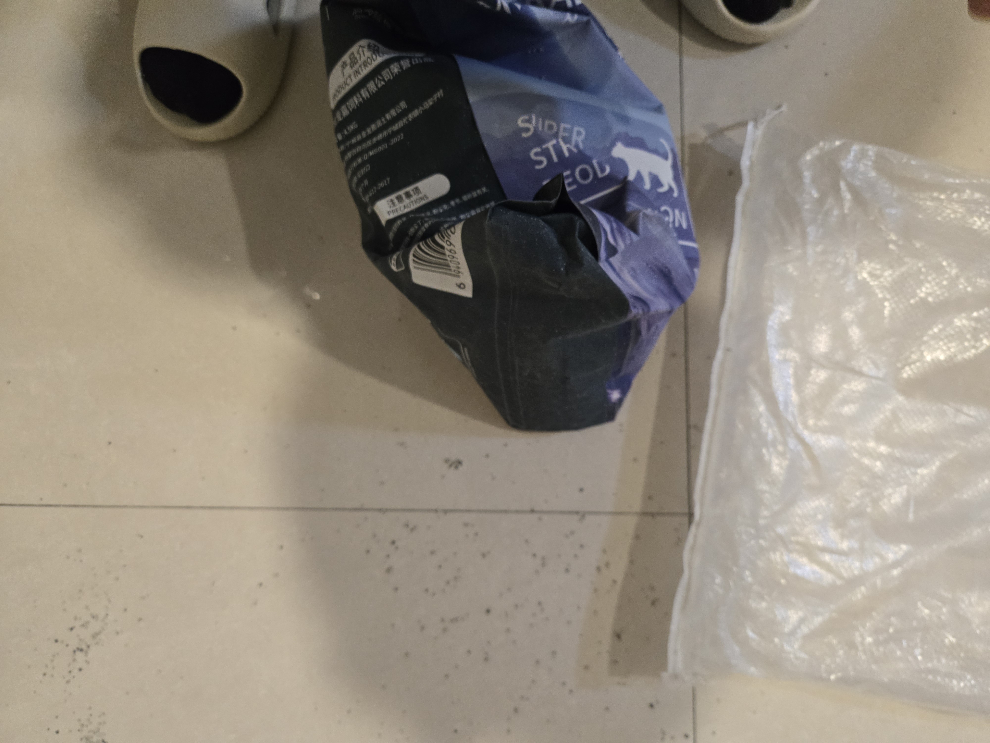 沃趣 钠基矿砂无尘矿物质矿石无尘小颗粒矿土吸水猫咪用品9斤 实拍图