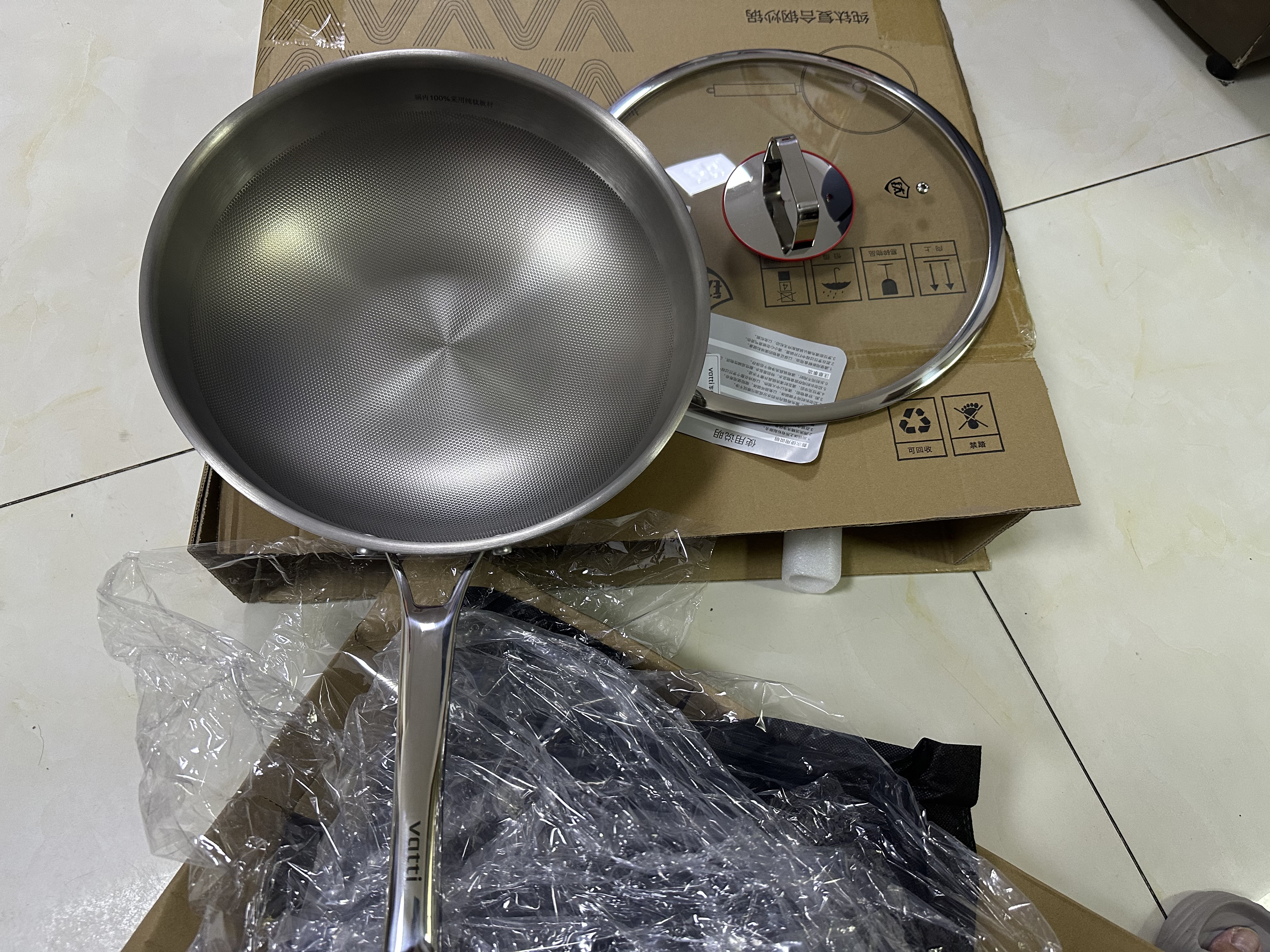 华帝（VATTI）炒锅纯钛炒锅无氟涂层不粘锅炒菜锅家用电磁炉燃气灶通用32cm 实拍图