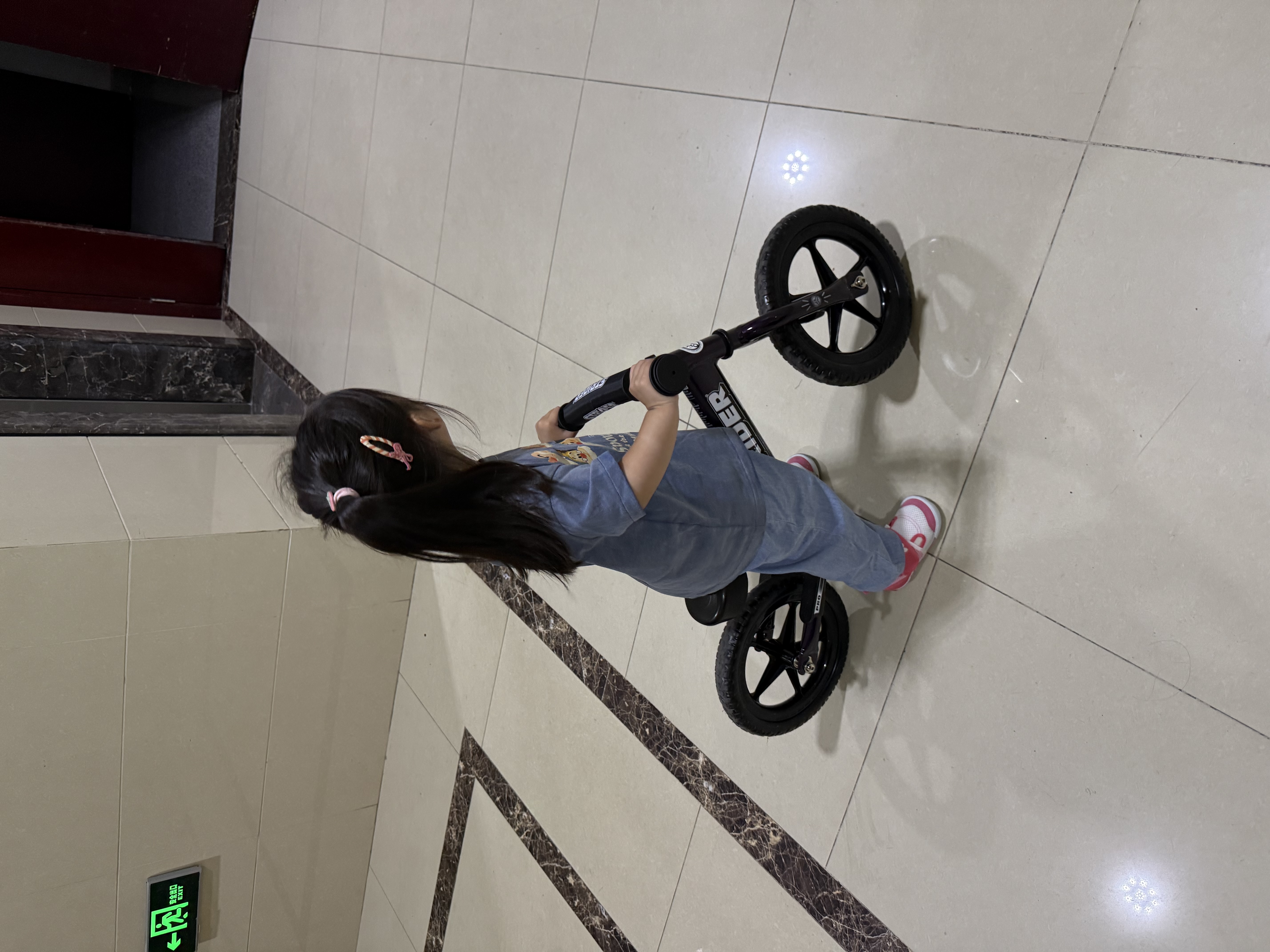 STRIDER儿童平衡车1-3-6岁幼儿2至5岁宝宝滑步车12寸竞技自行车Pro金属紫 实拍图