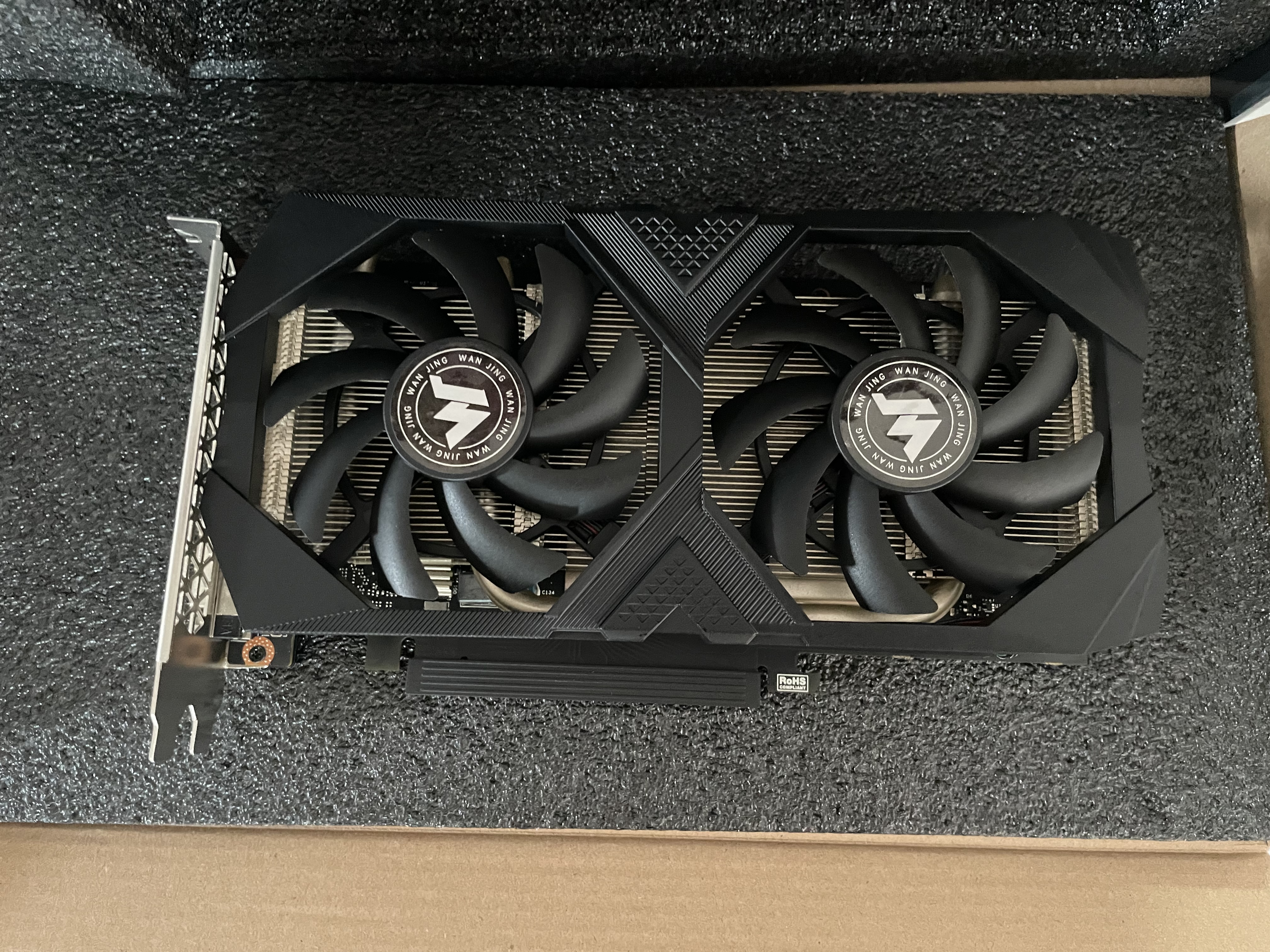 万竞 GTX1060/RTX2060S/RTX3060Ti高端独立显卡全新盒装电脑显卡三角洲打瓦游戏设计渲染学习台式显卡 【全新盒装】RTX2060 6G 天将 实拍图