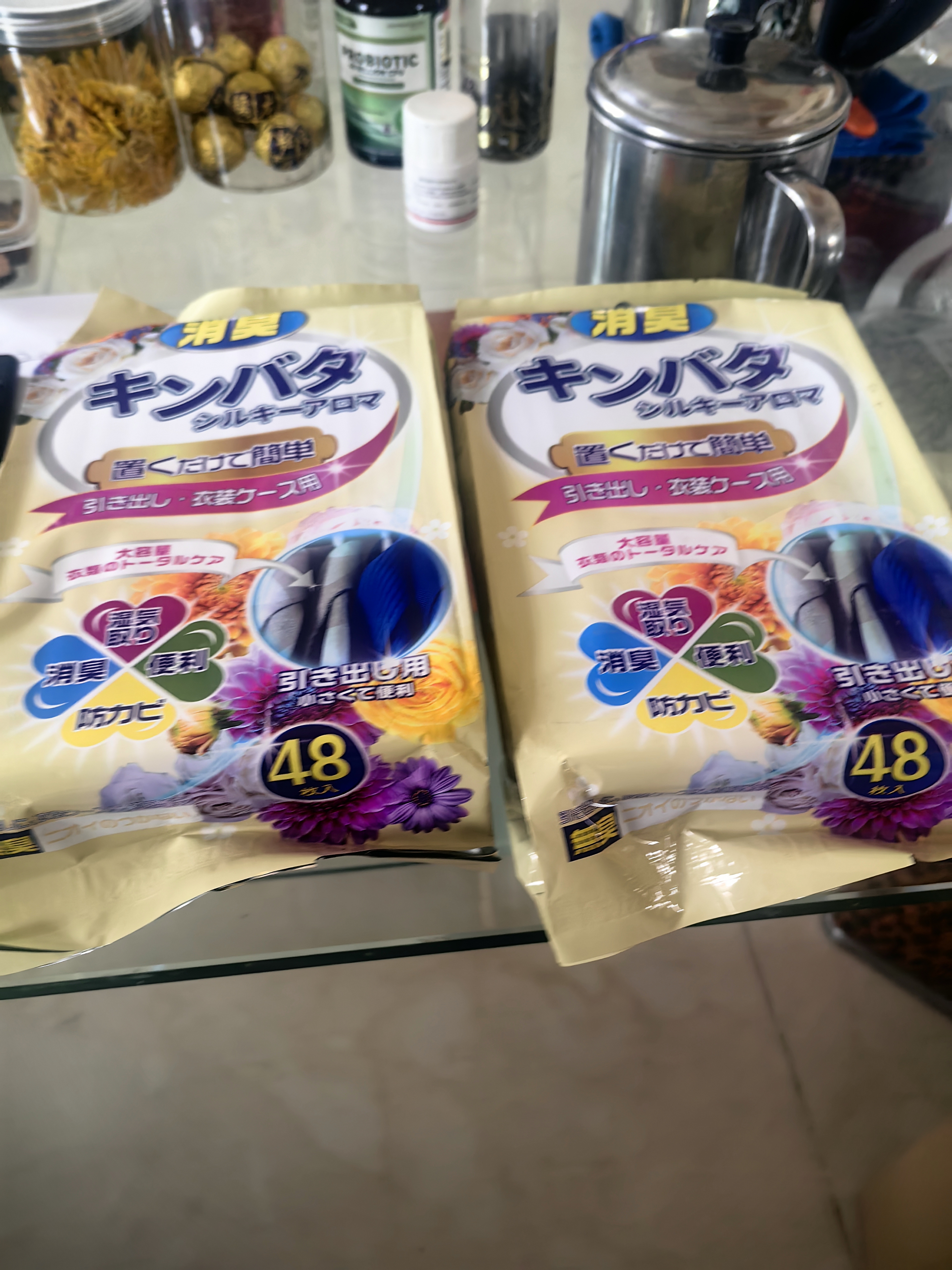 KINBATA日本樟脑丸衣柜驱虫防霉球衣柜香薰包宿舍防潮干燥剂48包无香 实拍图