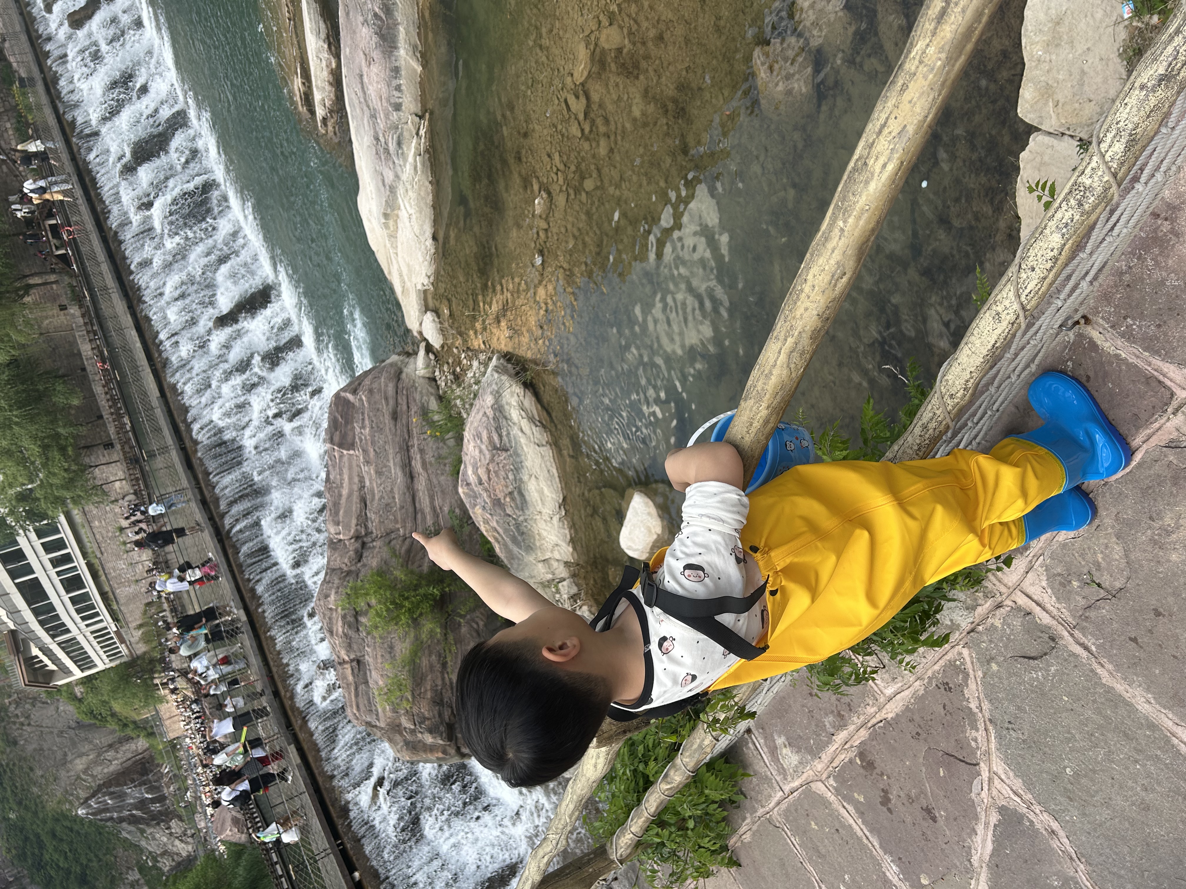 臻佑（Grsaed）赶海连体裤儿童下水裤捉鱼玩水涉水服水裤水鞋一体玩沙水裤黄28码 实拍图