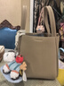 Songmont中号菜篮子女设计师款头层牛皮大容量通勤手提包【张婧仪同款】 奶杏色 帆布内胆 预售15天 实拍图