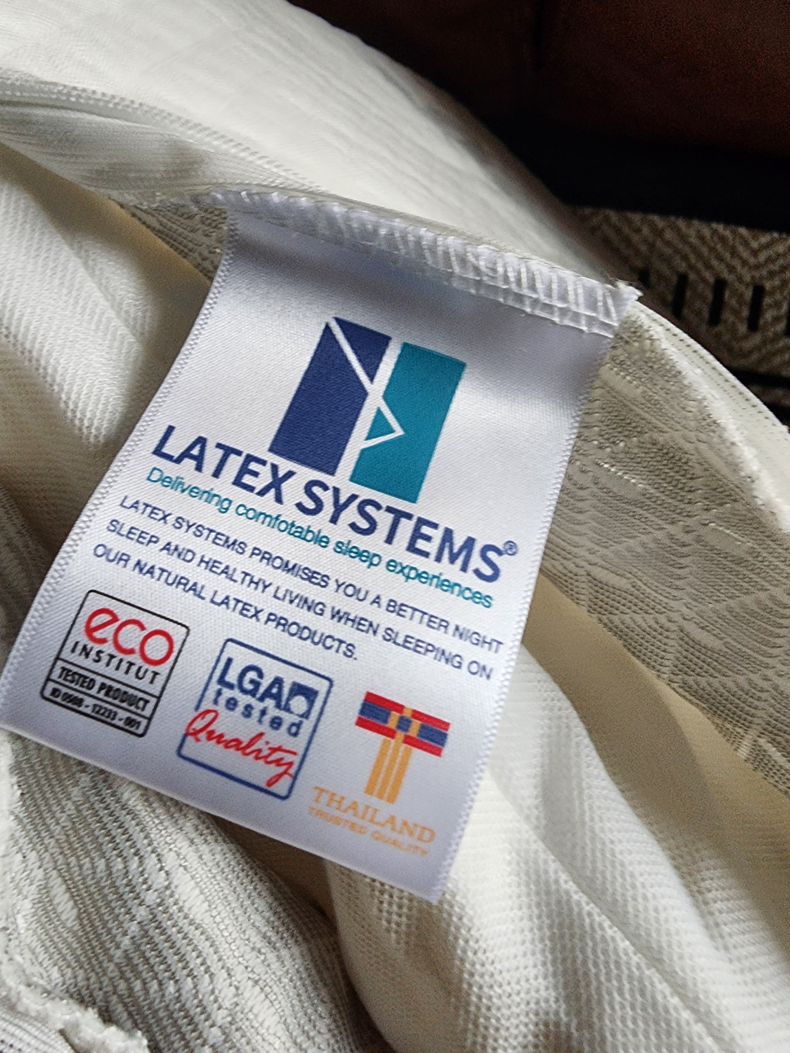 Latex Systems泰国原装乳胶枕头芯 94%含量 婚庆情侣睡眠颈椎按摩枕 一对礼盒装 实拍图