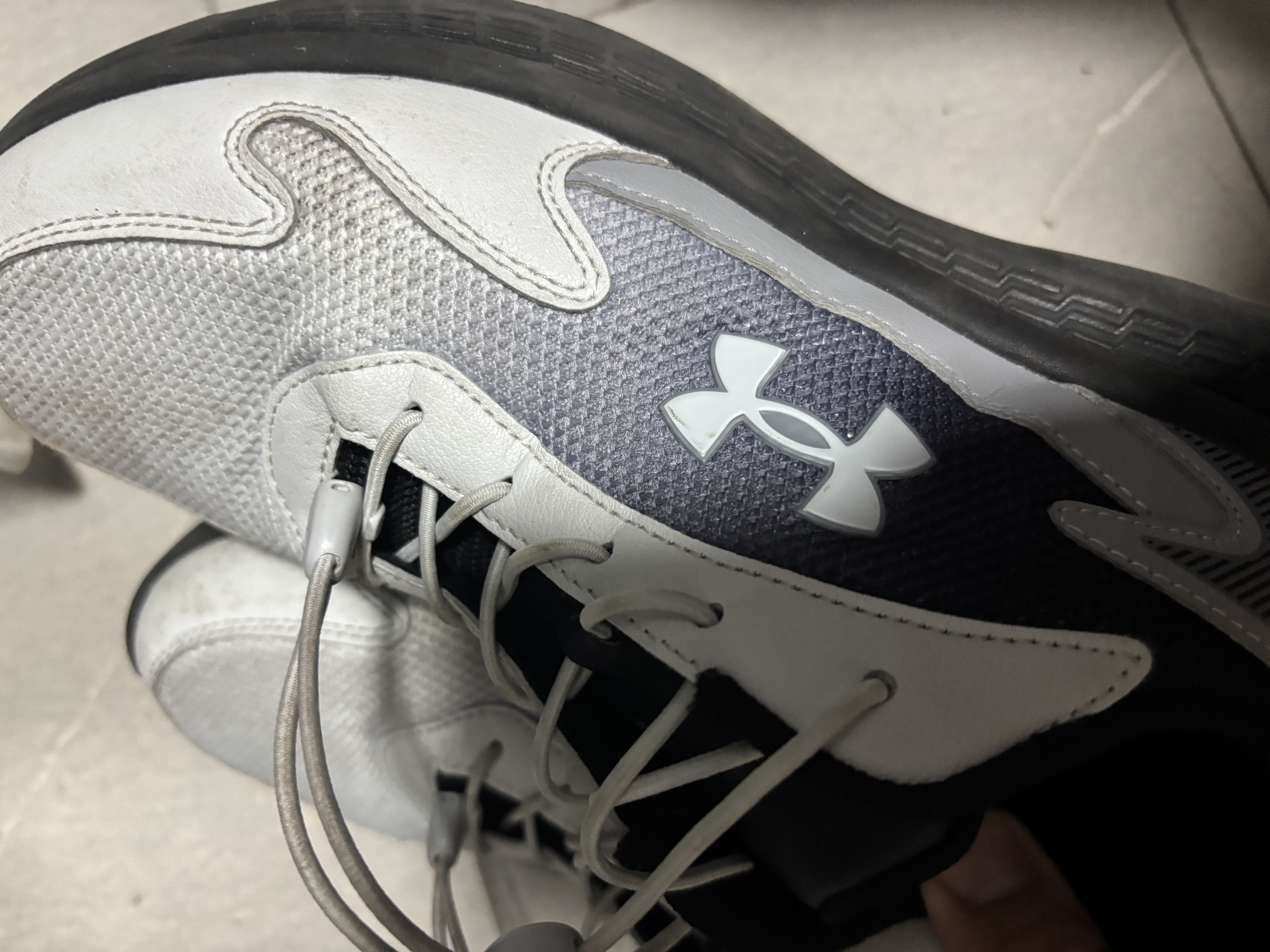 安德玛（Under Armour）童鞋儿童运动鞋男女童休闲透气耐磨大童鞋青少年跑鞋 实拍图