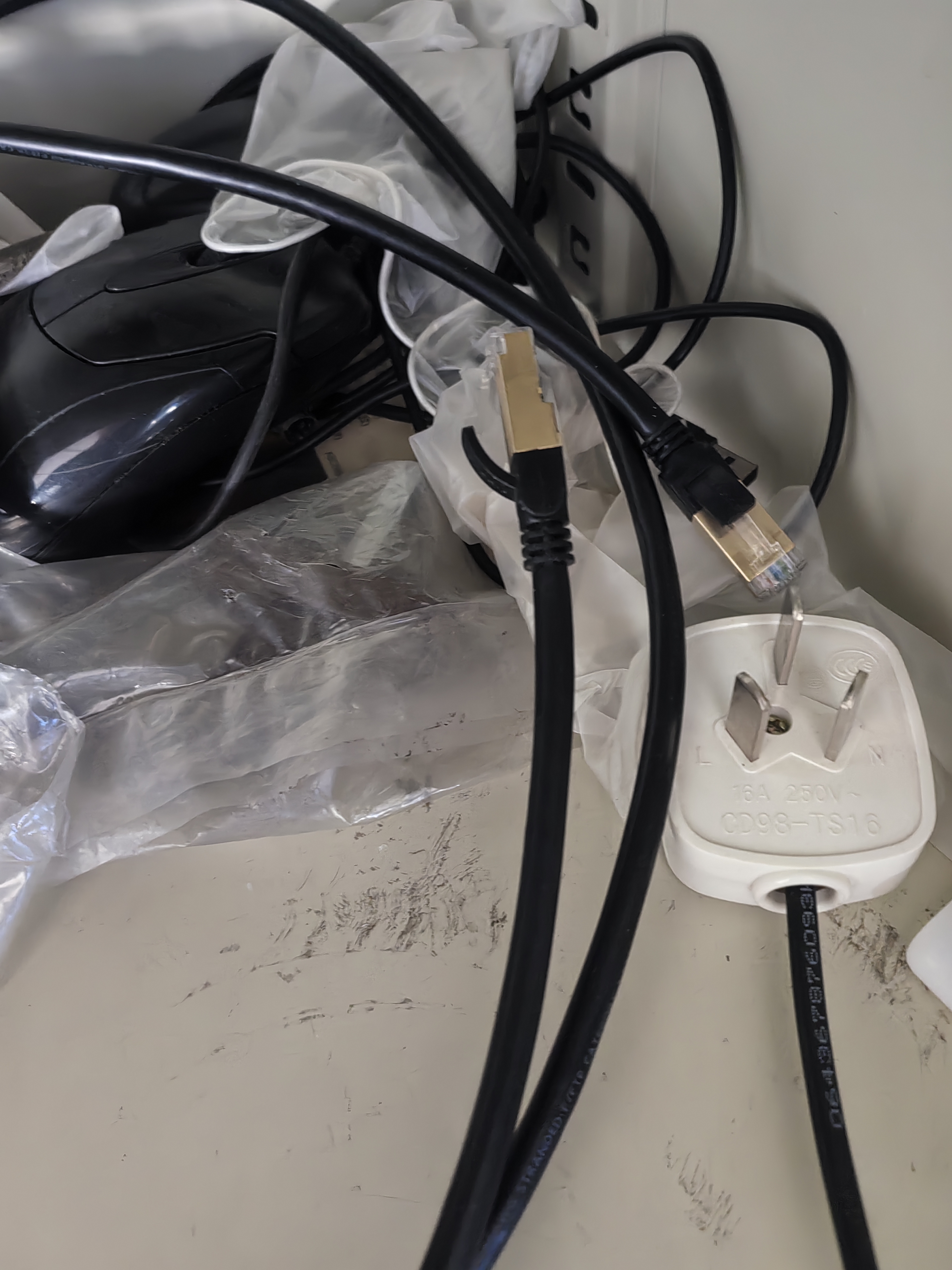 绿联七类网线纯铜 Cat7双屏蔽8芯双绞线 万兆网络连接线 电脑宽带家用兼容2.5g成品跳线10米11273 实拍图