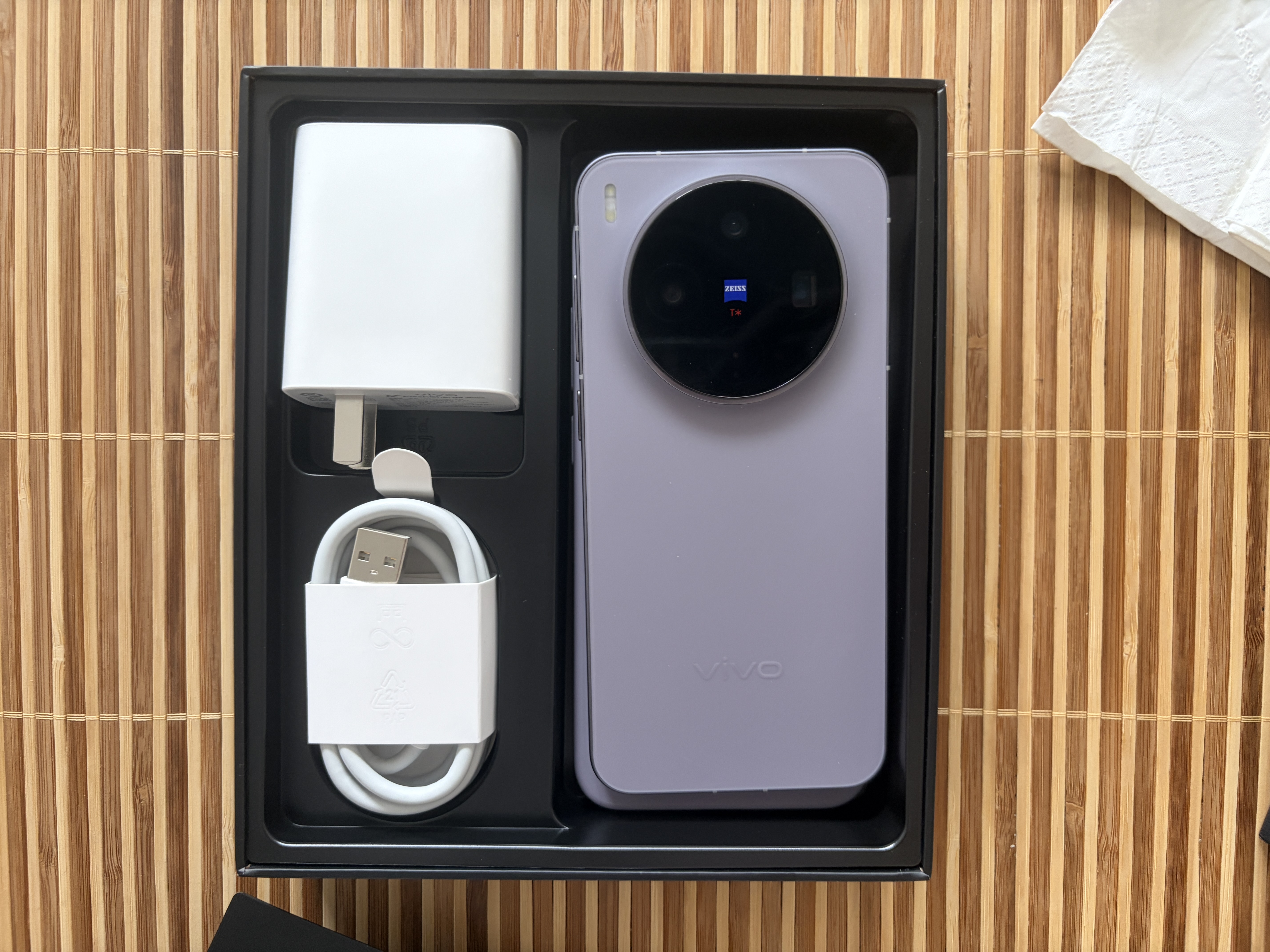 vivo X300 12+256G 惬意紫 国家补贴 蓝晶x天玑9500 6040mAh电池 蔡司2亿超级主摄 手机【移动补贴】 实拍图