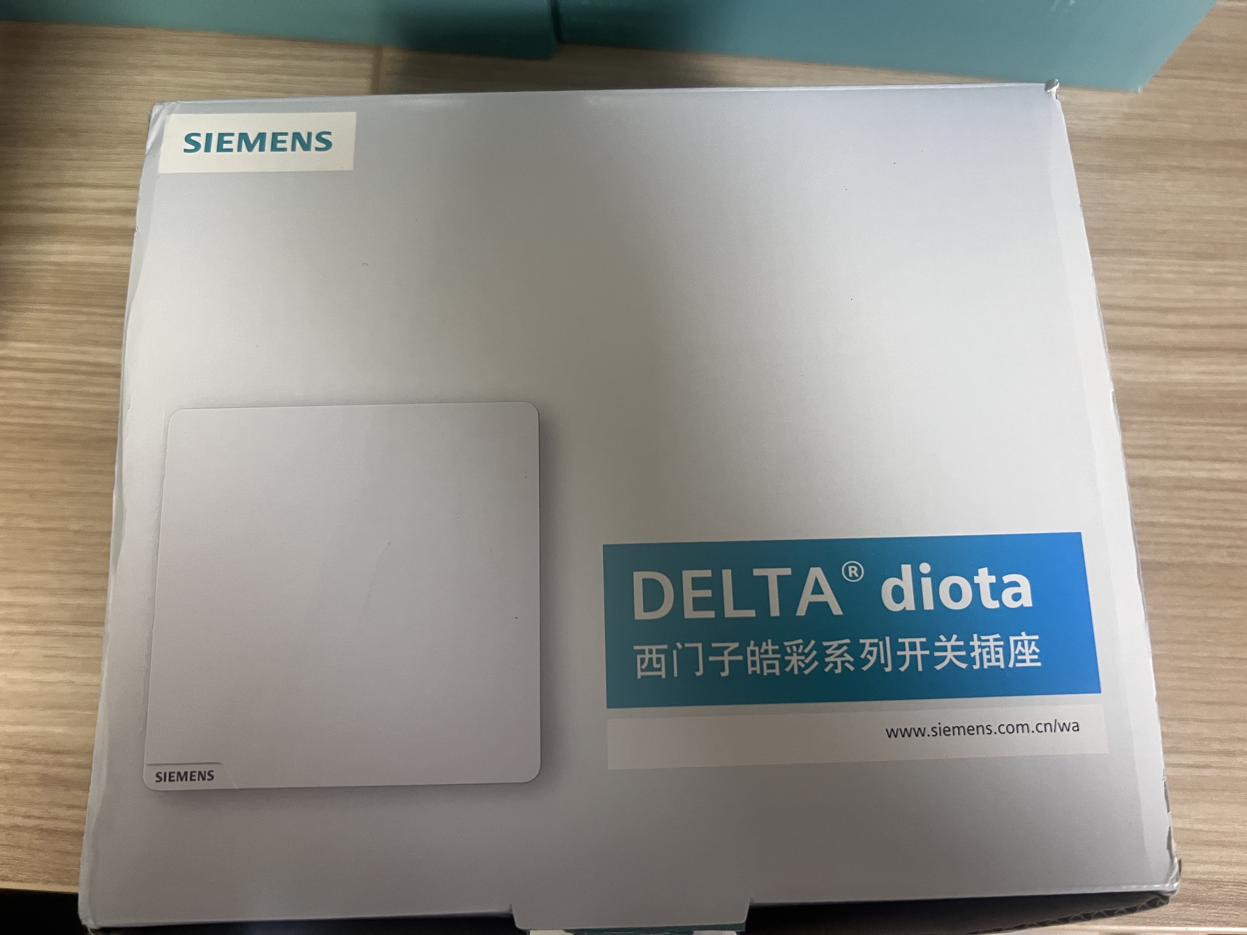 西门子（SIEMENS）开关插座面板 一位电视插座 86型暗装插座 皓彩雅白5UH26313NC01 实拍图