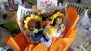 京东鲜花向日葵毛线针织成品永生花束生日礼物送女友同学老师中考毕业礼物 实拍图