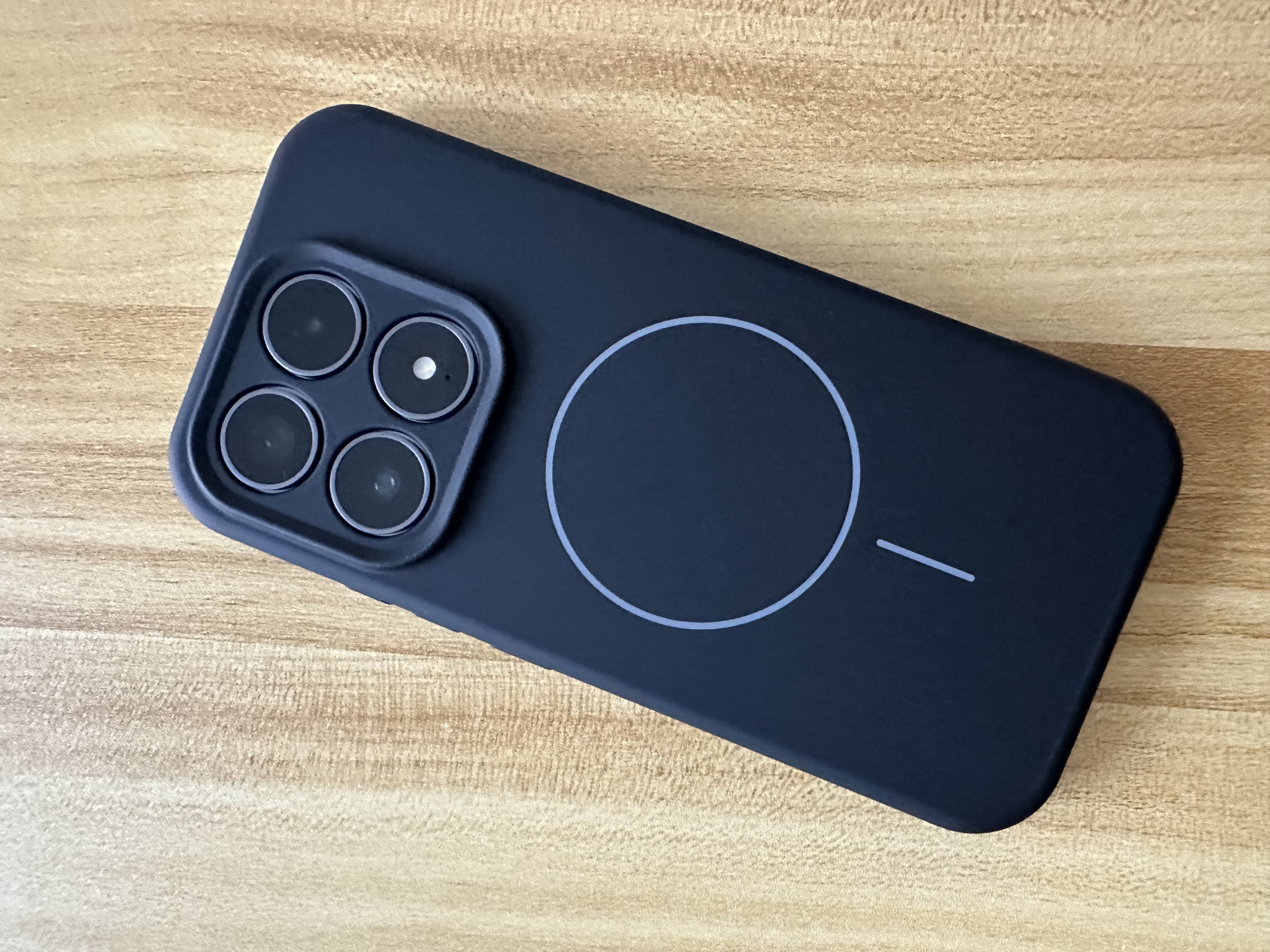 奶小鸭（NEYAA）适用苹果14pro手机壳 iphone14pro保护套镜头全包超薄Magsafe磁吸液态硅胶防摔简约男女款 石墨黑 实拍图