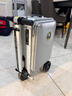 爱尔威（Airwheel）电动行李箱可骑行智能拉杆箱可坐可代步20英寸登机箱 青春版—银 实拍图