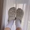 卡骆驰（CROCS）白鹿同款经典云朵洞洞鞋时尚百搭女鞋花园鞋沙滩鞋|206750 骨白色-2Y2(含智必星) 40 (260mm) 尺码偏小，建议选大一码 实拍图