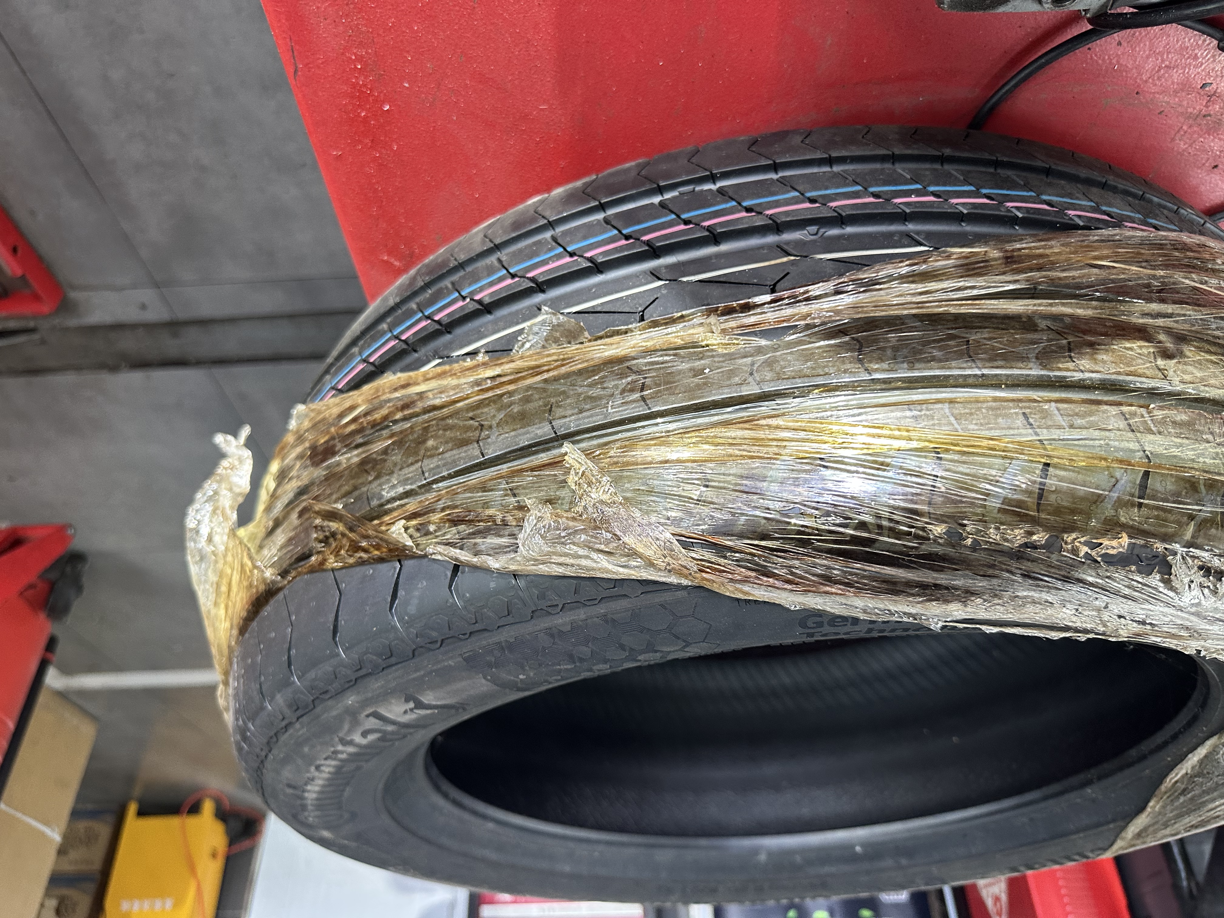 马牌（Continental）汽车轮胎 255/50R20 109Y XL FR UX7 适配理想L8 理想L9 实拍图