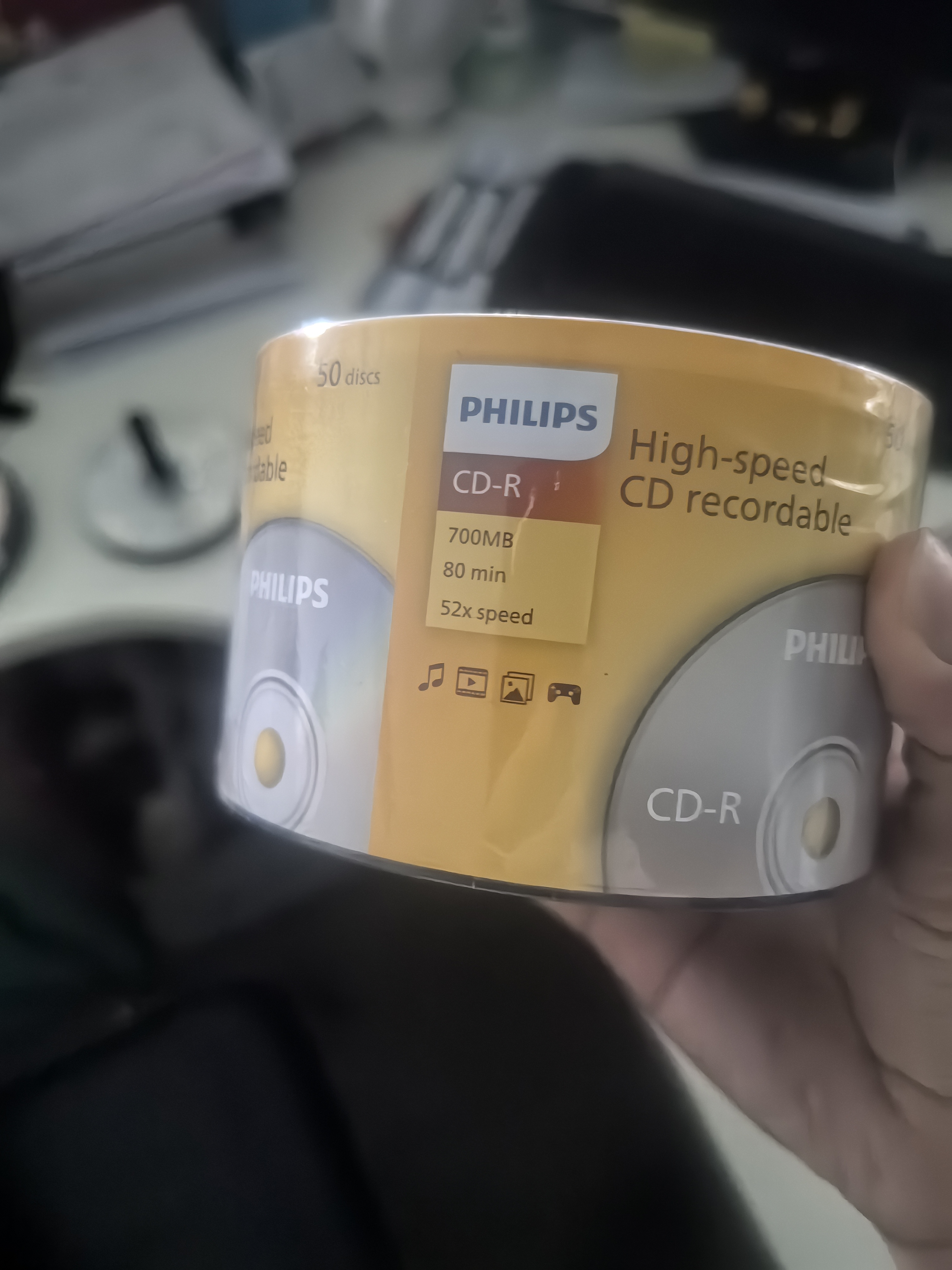 飞利浦（PHILIPS）CD-R光盘 刻录盘 空白光盘 刻录光盘 光碟 52速700M 乖乖桶 桶装50片 实拍图