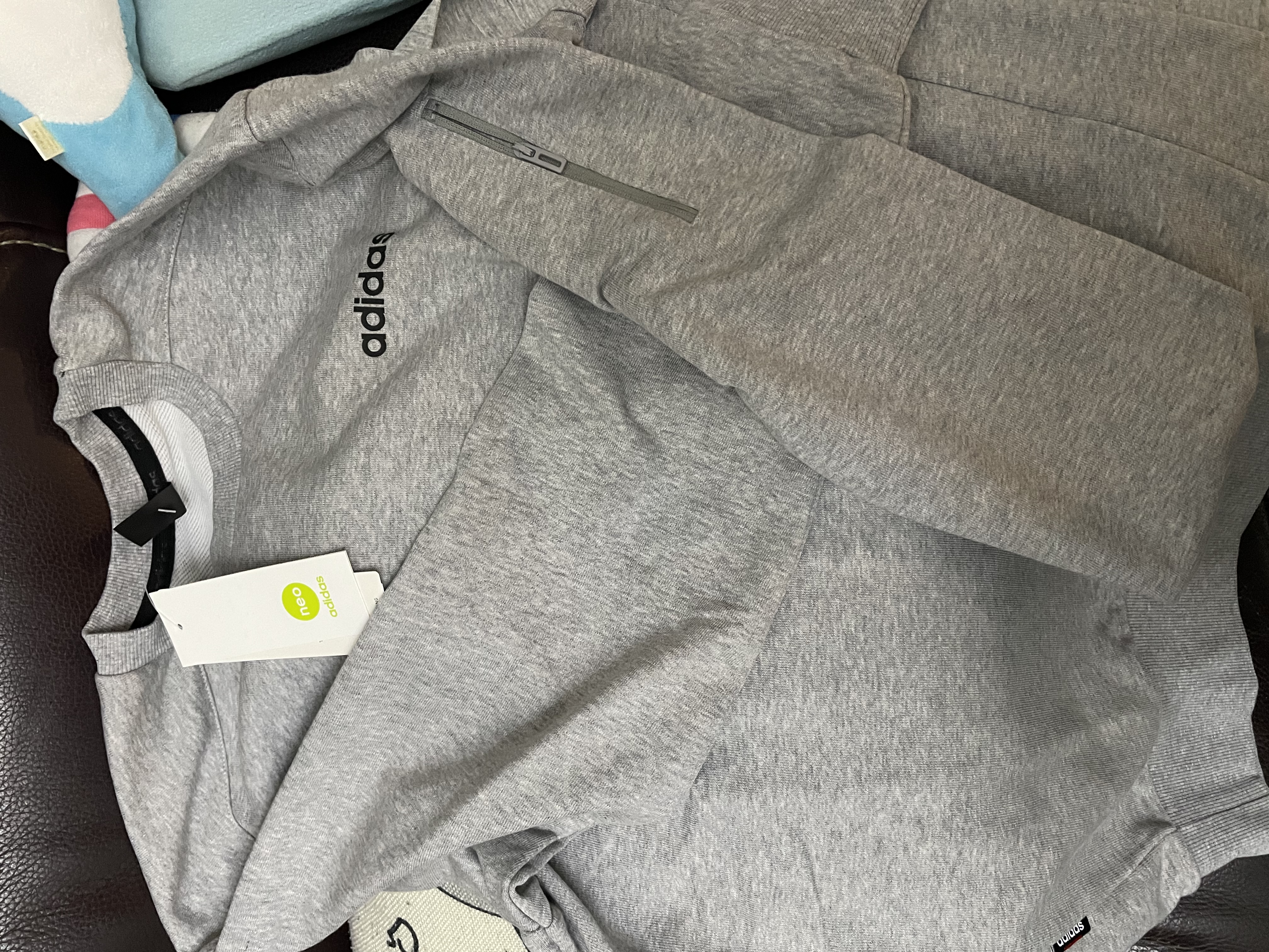 阿迪达斯（adidas）男款套头舒适潮流运动针织套头圆领卫衣JF3223 实拍图