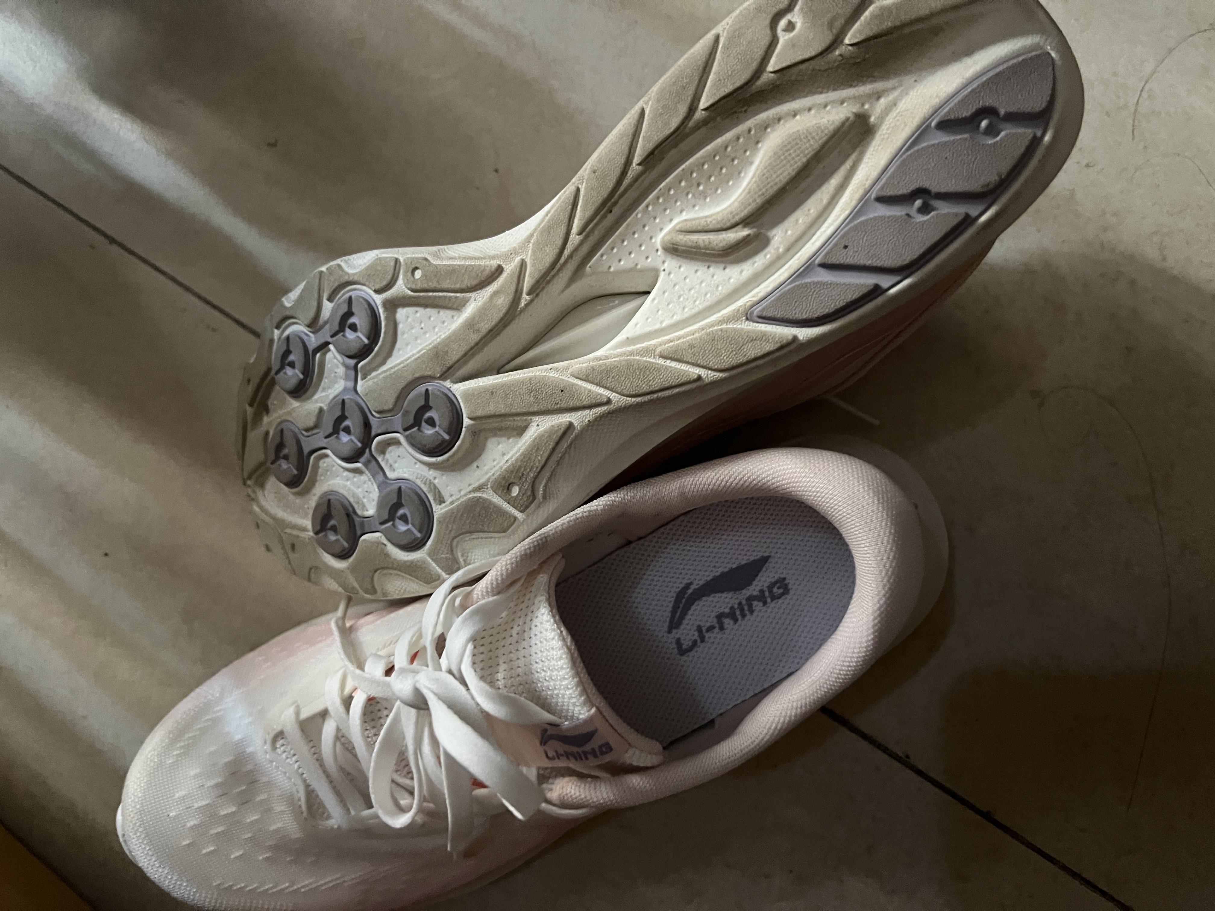 李宁（LI-NING）轻逸透气耐磨跑步鞋女鞋潮流休闲慢跑鞋低帮运动鞋舒适运动鞋子女 实拍图