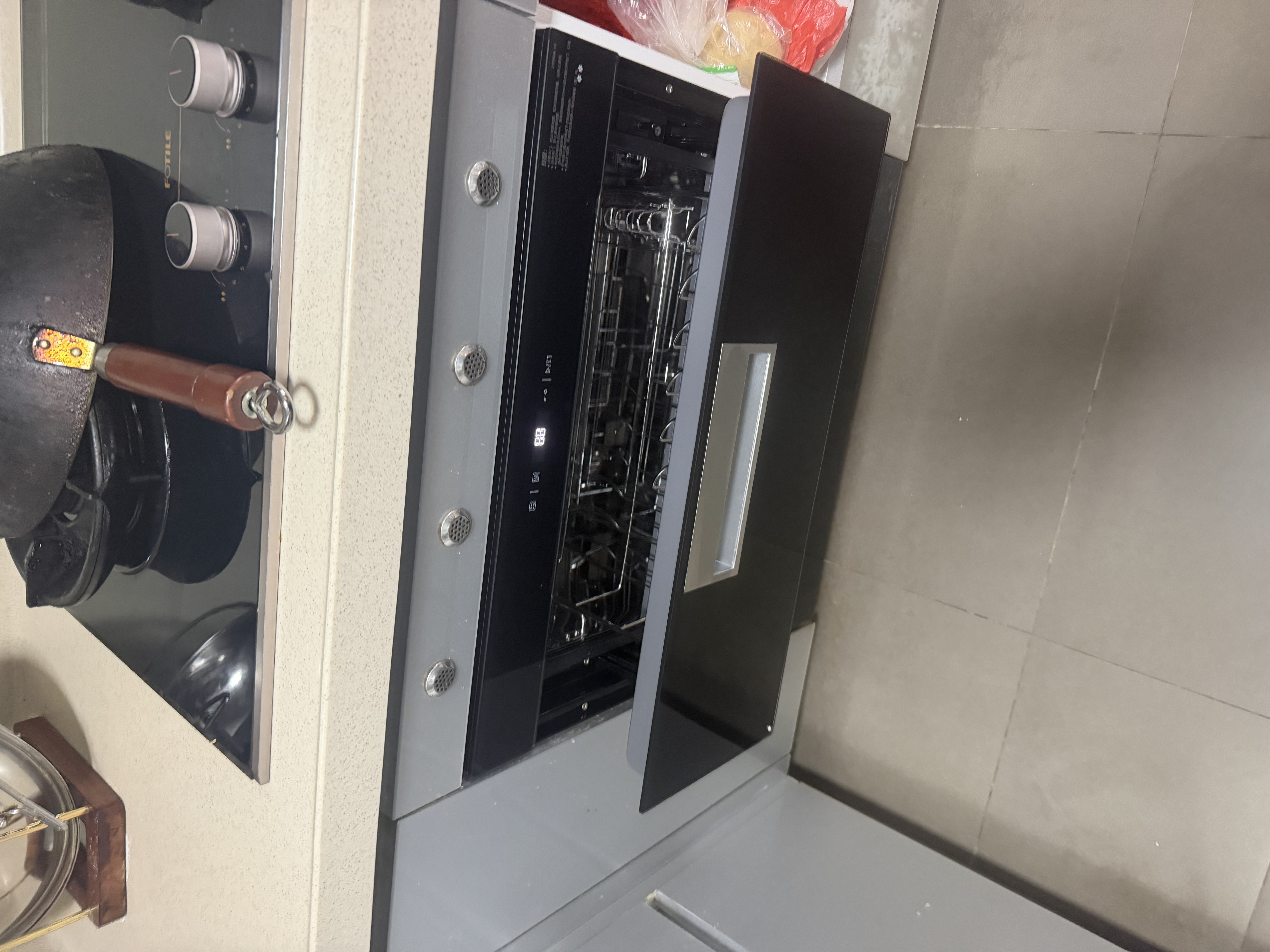 西门子（SIEMENS）消毒柜90L嵌入式 HS223601W 立式碗筷立体除菌 钢化玻璃易清洁 O3超感恒封TM 臭氧+紫外线消毒烘干 二星级 90L HS223601W 实拍图