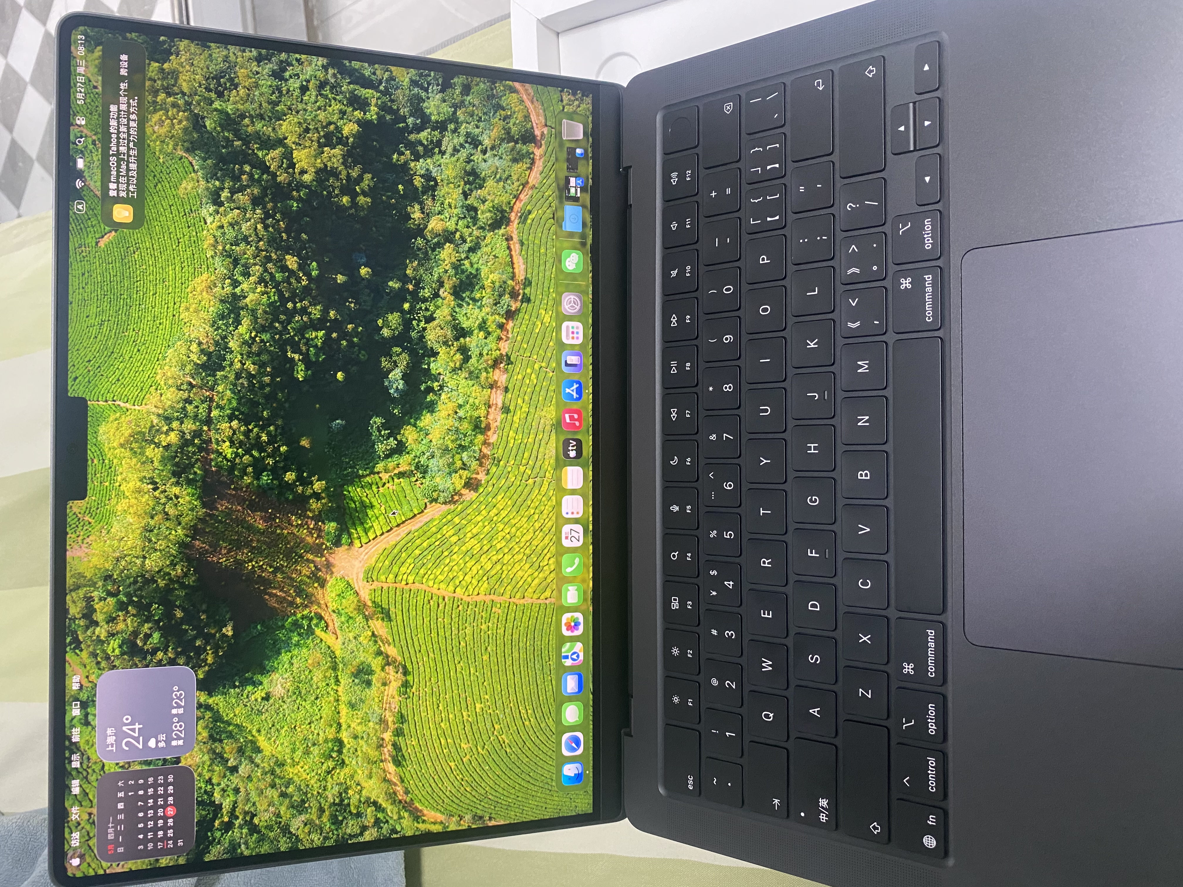 苹果/苹果AI笔记本/2025款MacBookPro14英寸M5(10+10核)16G 1T深空黑色纳米玻璃笔记本电脑Z1KJ0002G 实拍图
