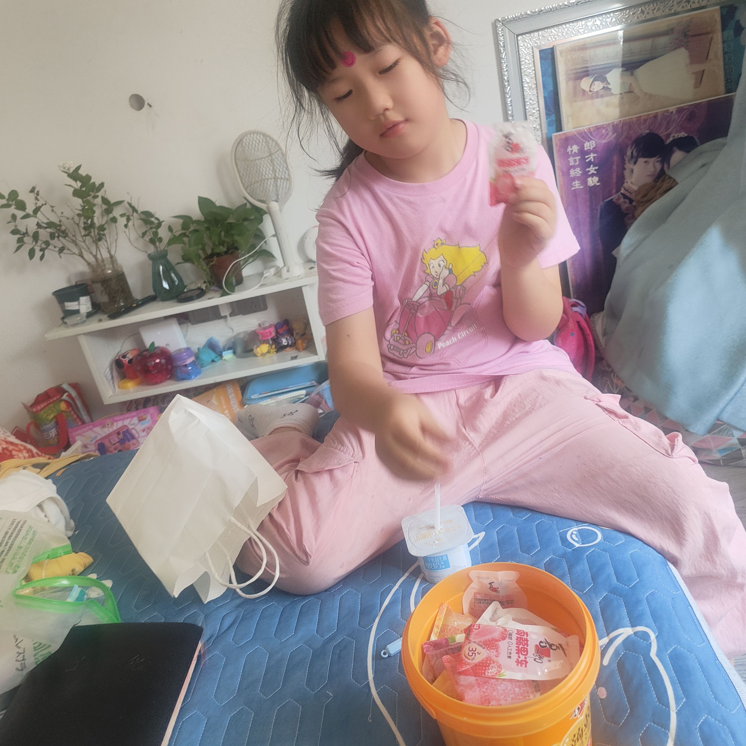 喜之郎蒟蒻果冻桶 520克每桶26小包 休闲儿童节日礼物 【3口味-香橙草莓百香果】520克*1桶 实拍图