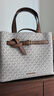 MICHAEL KORS迈克高仕MK Emilia 中号大容量托特包蝴蝶包斜挎包 香草白 / 棕色 149 中号 实拍图