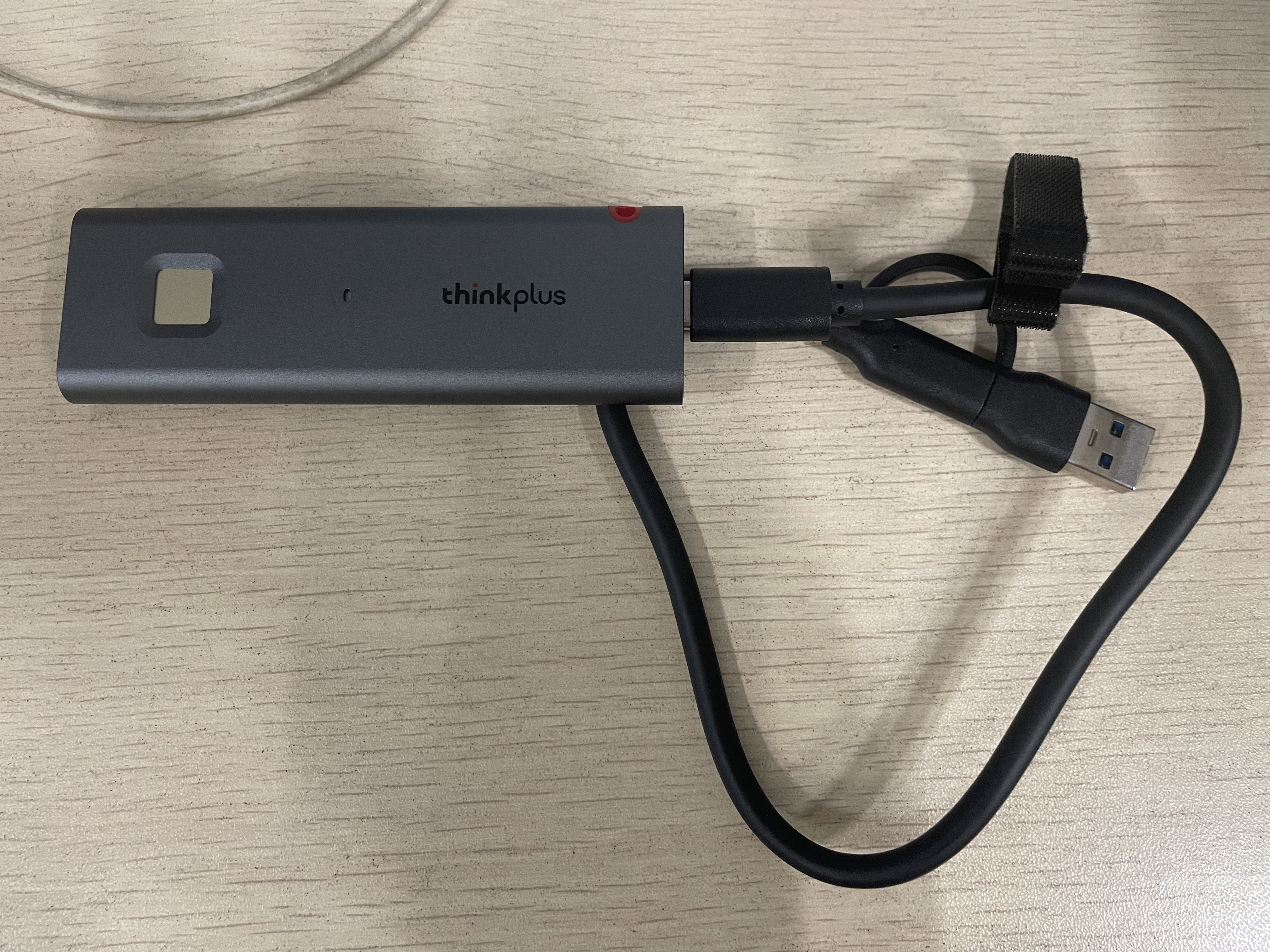 thinkplus联想移动固态硬盘2TB 指纹加密520MB/s 高速PSSD电脑手机直连type-C办公硬盘TSD303系列 实拍图