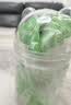 食品级塑料透明弯头牙签果肉挖勺吃香蕉苹果不粘手家用创意水果叉 100支1筒 实拍图